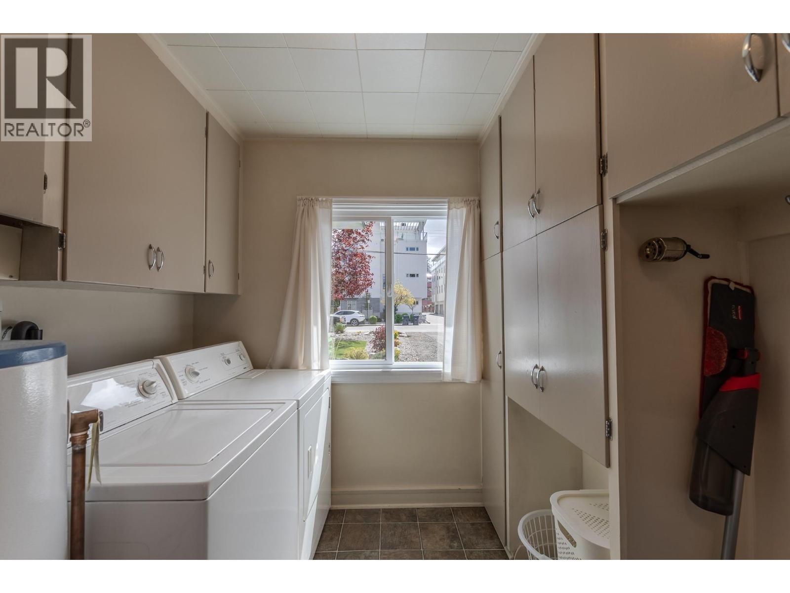 217 Lee Avenue, Penticton, British Columbia  V2A 3V9 - Photo 17 - 10385723