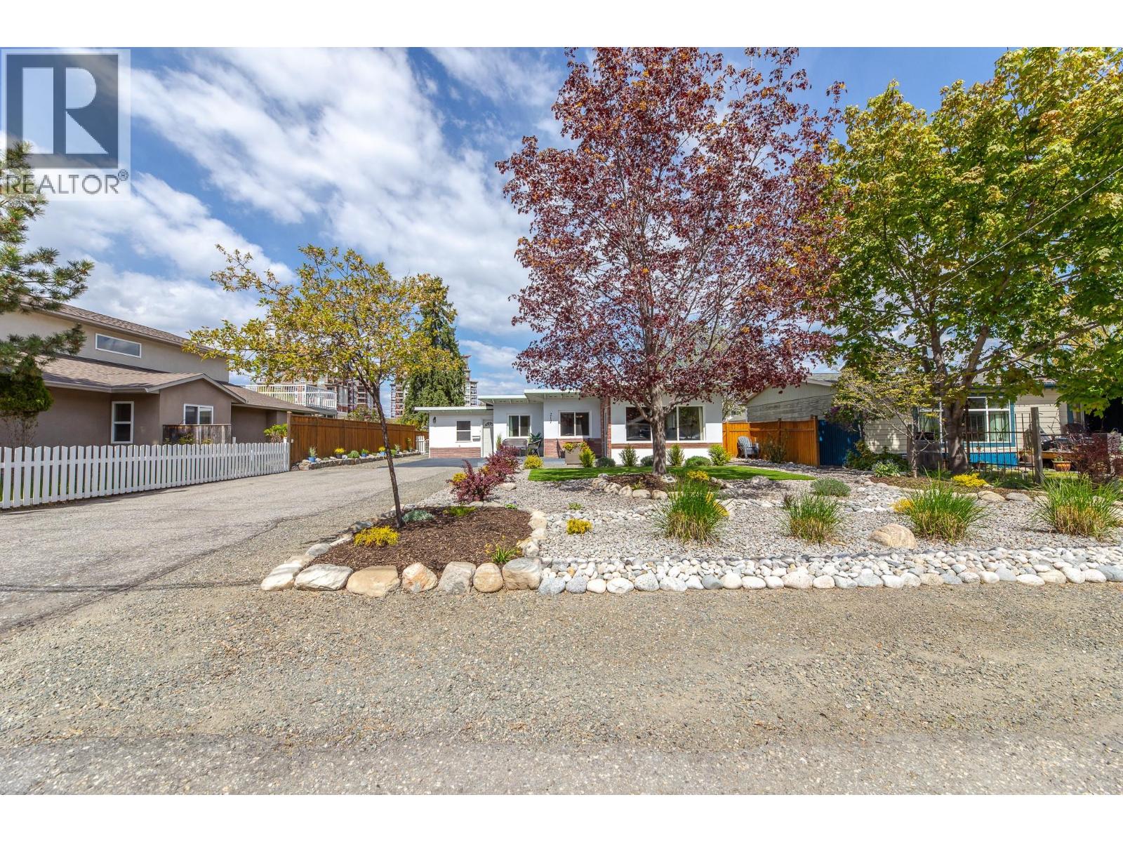 217 Lee Avenue, Penticton, British Columbia  V2A 3V9 - Photo 4 - 10385723