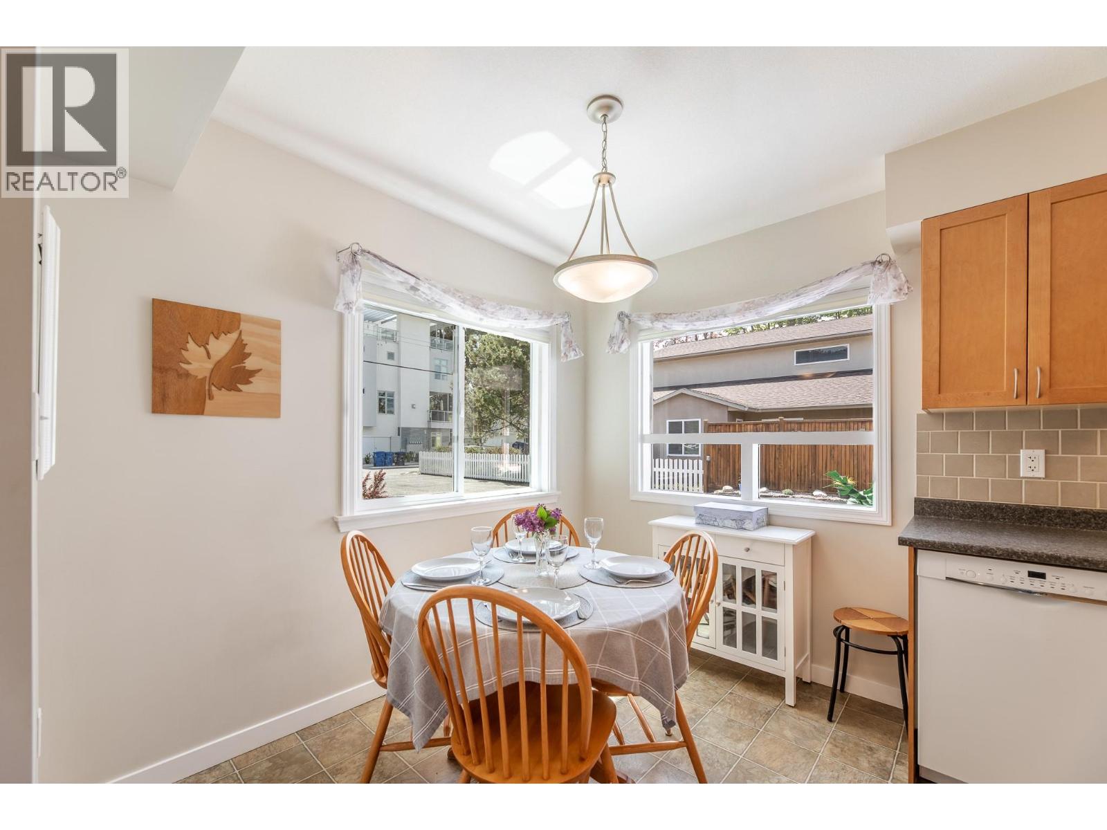 217 Lee Avenue, Penticton, British Columbia  V2A 3V9 - Photo 8 - 10385723