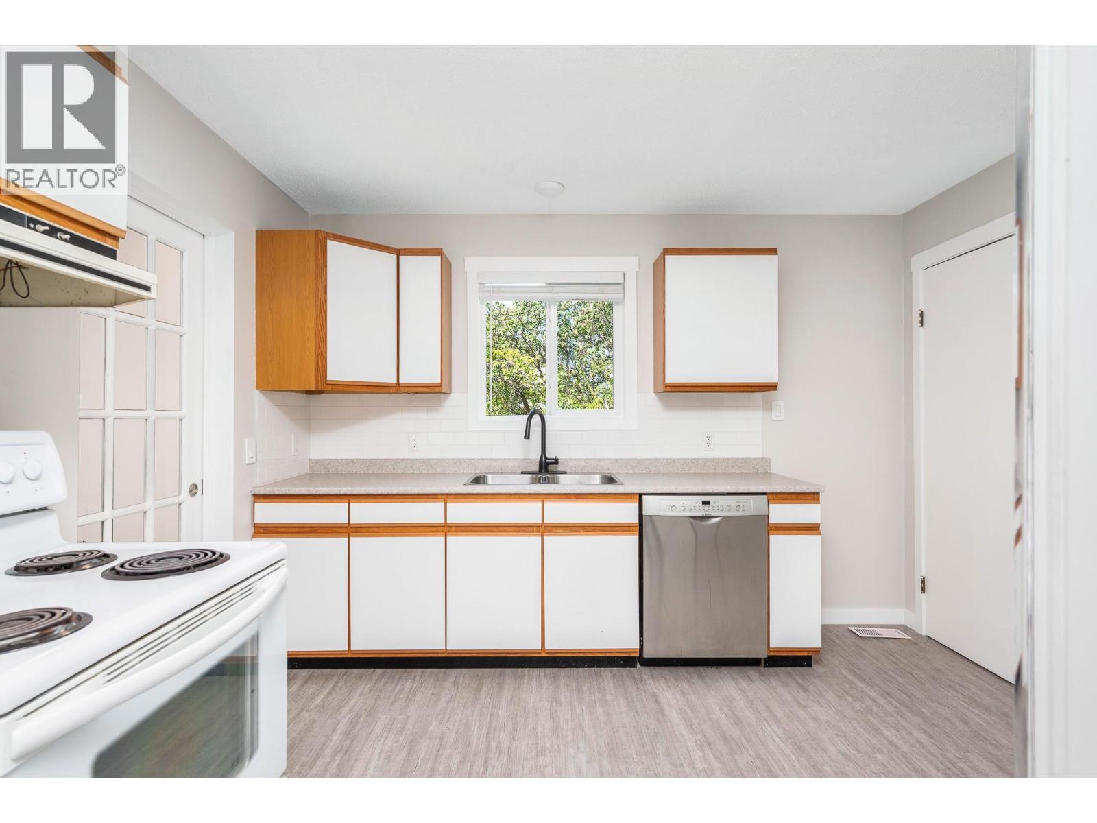 7778 Okanagan Landing Road, Vernon, British Columbia  V1H 1H2 - Photo 8 - 10385628