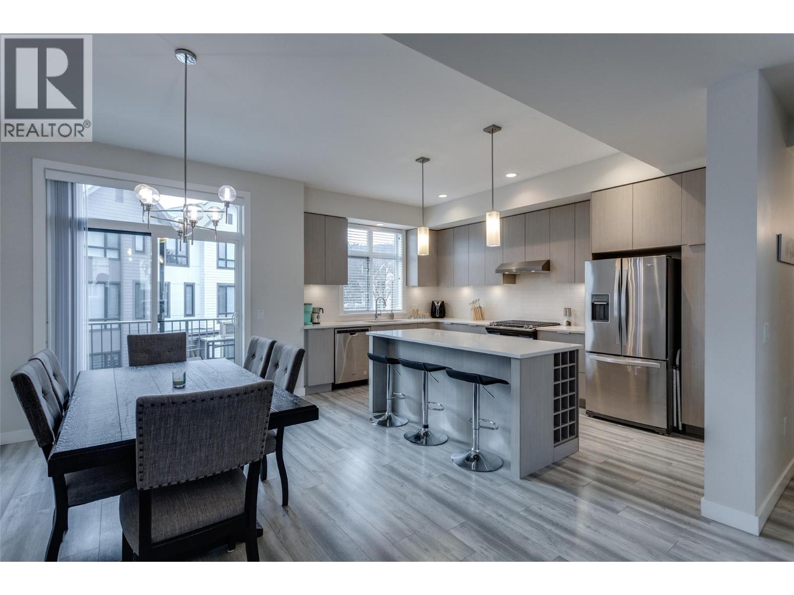 170 Celano Crescent Unit# 4, Kelowna, British Columbia  V1V 0B6 - Photo 3 - 10385616