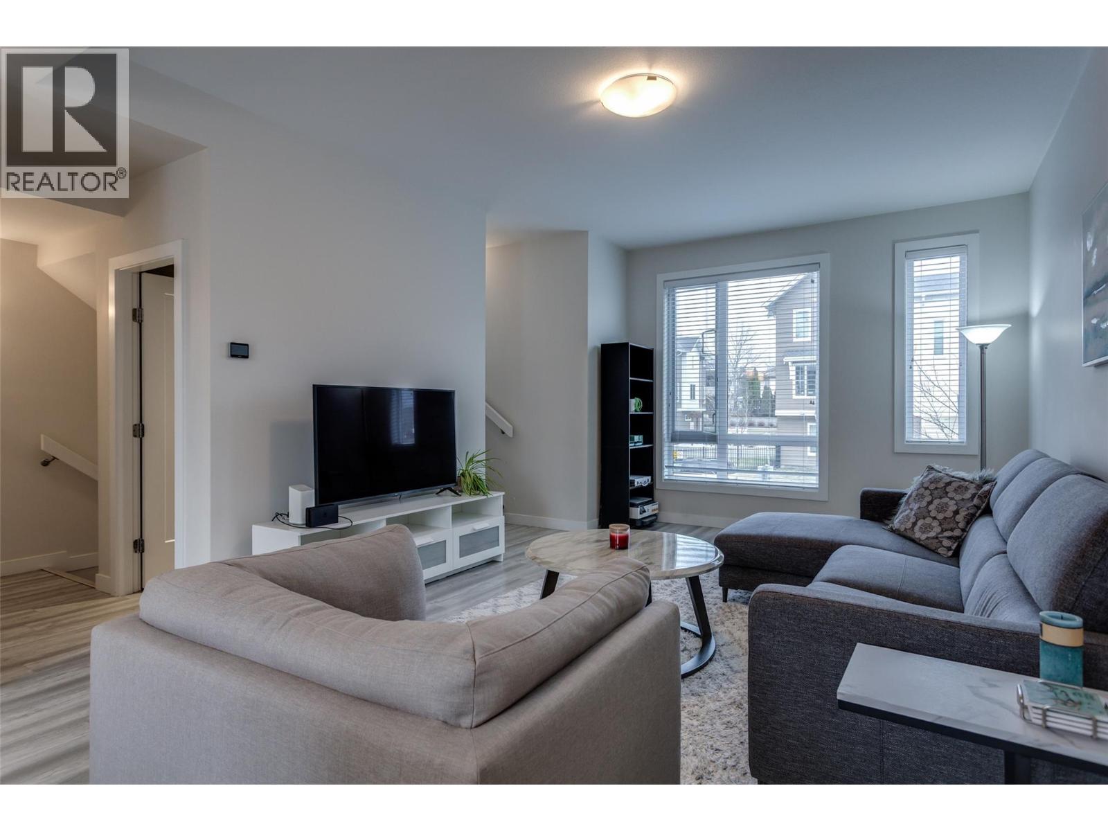 170 Celano Crescent Unit# 4, Kelowna, British Columbia  V1V 0B6 - Photo 8 - 10385616