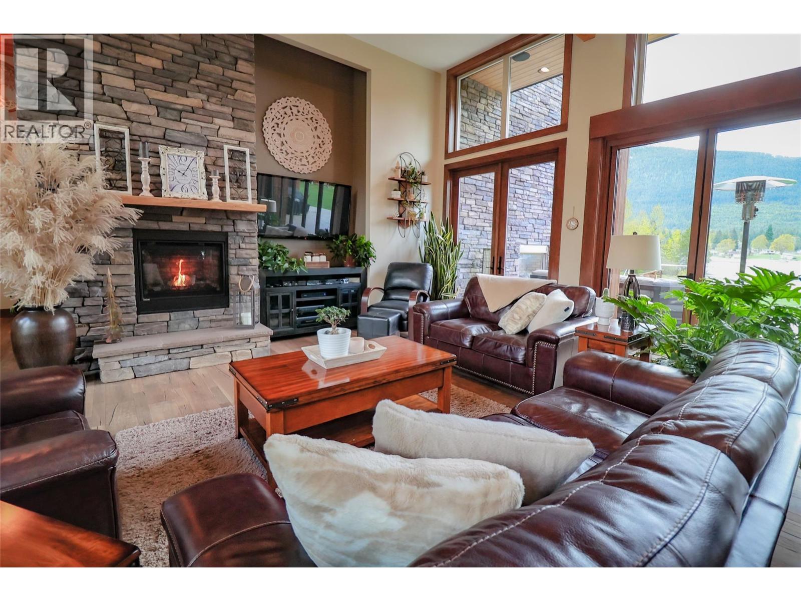6133 Pippers Lane, Nelson, British Columbia  V1L 6P5 - Photo 17 - 10385583