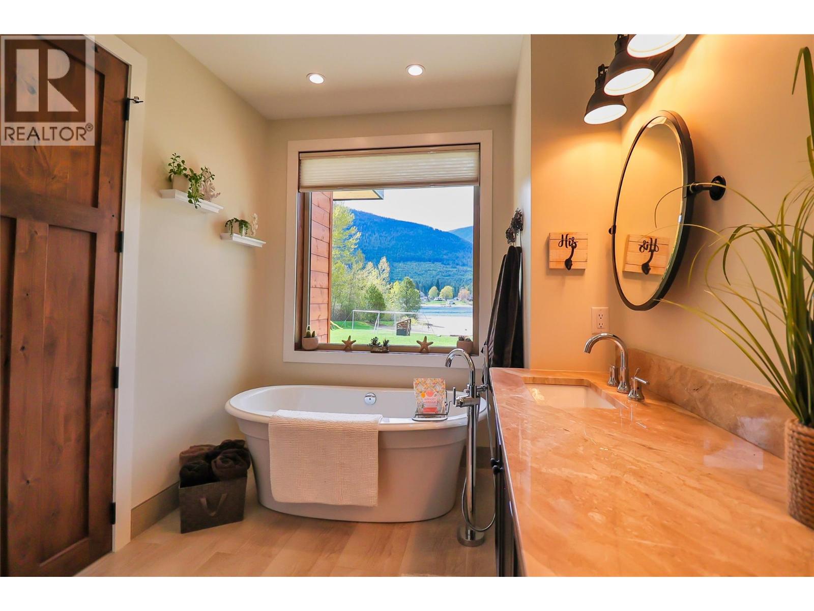 6133 Pippers Lane, Nelson, British Columbia  V1L 6P5 - Photo 29 - 10385583