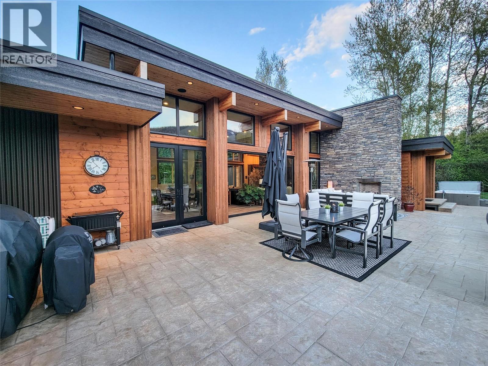 6133 Pippers Lane, Nelson, British Columbia  V1L 6P5 - Photo 42 - 10385583