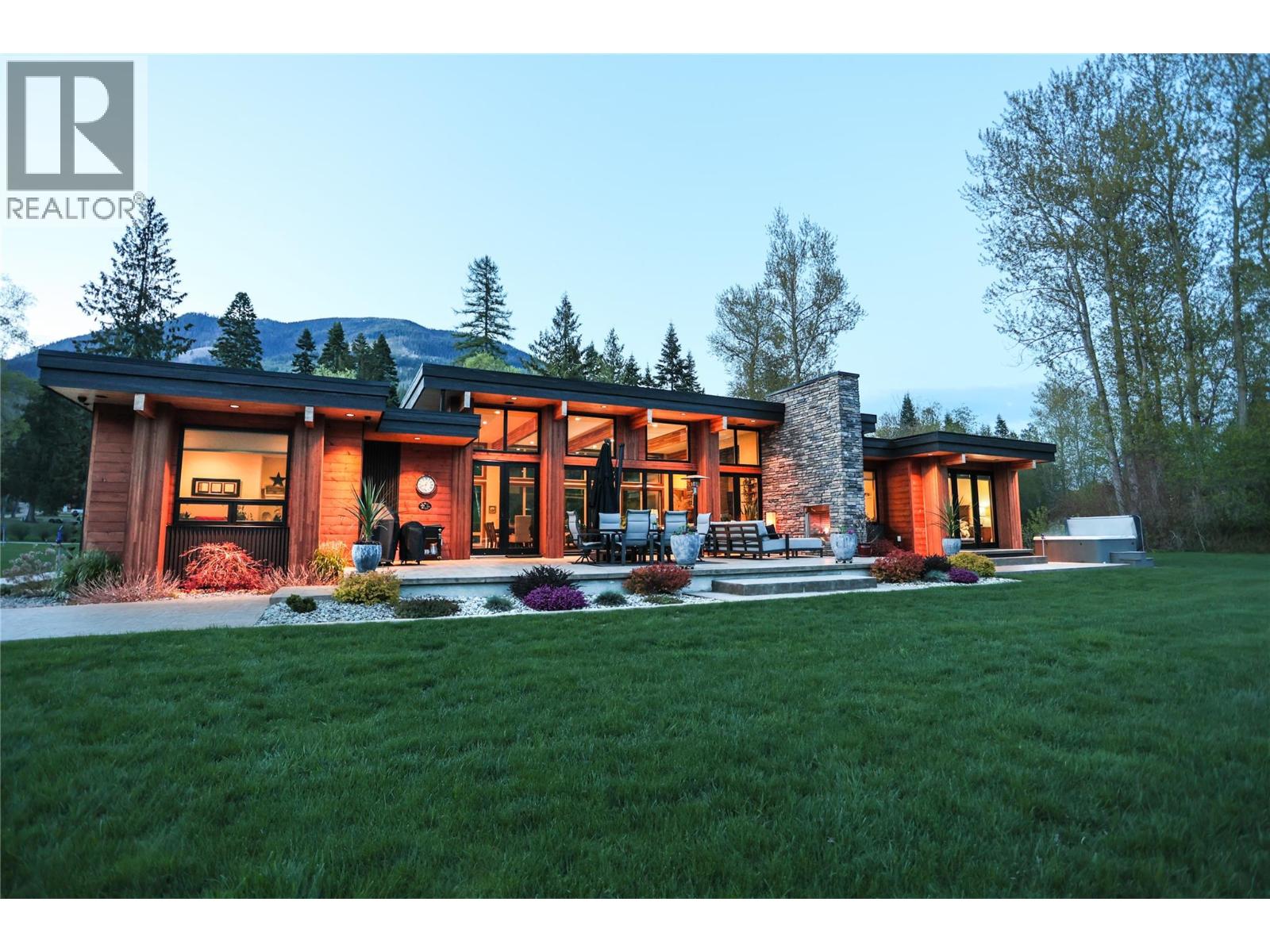 6133 Pippers Lane, Nelson, British Columbia  V1L 6P5 - Photo 76 - 10385583