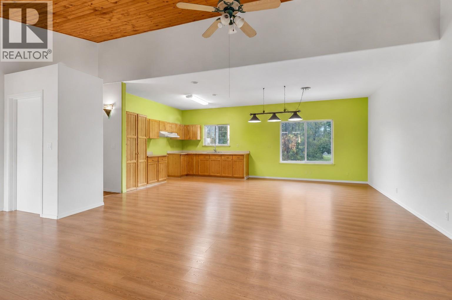 523 Grand Oro Road, Kaleden, British Columbia  V0H 1K0 - Photo 12 - 10385721