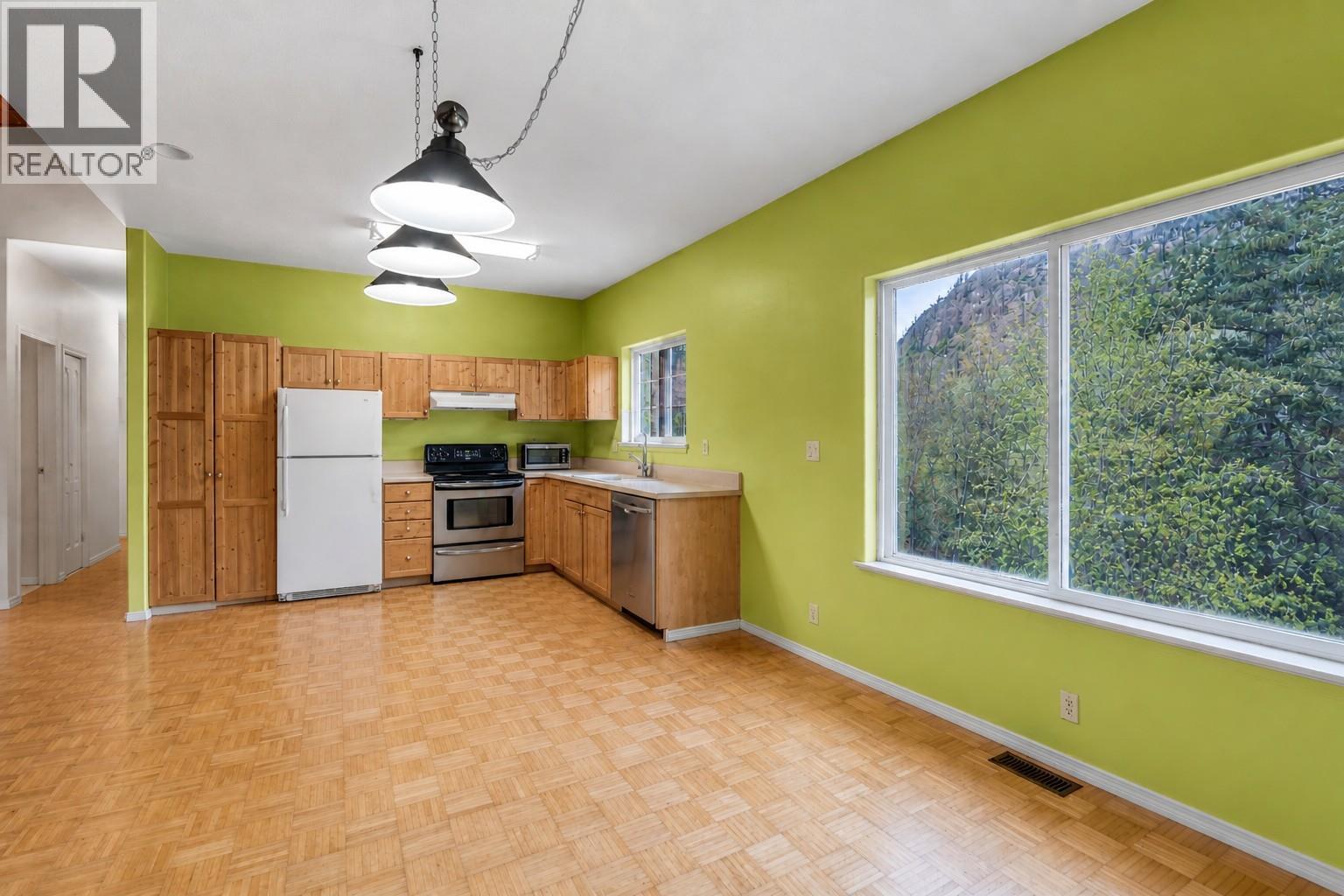 523 Grand Oro Road, Kaleden, British Columbia  V0H 1K0 - Photo 13 - 10385721
