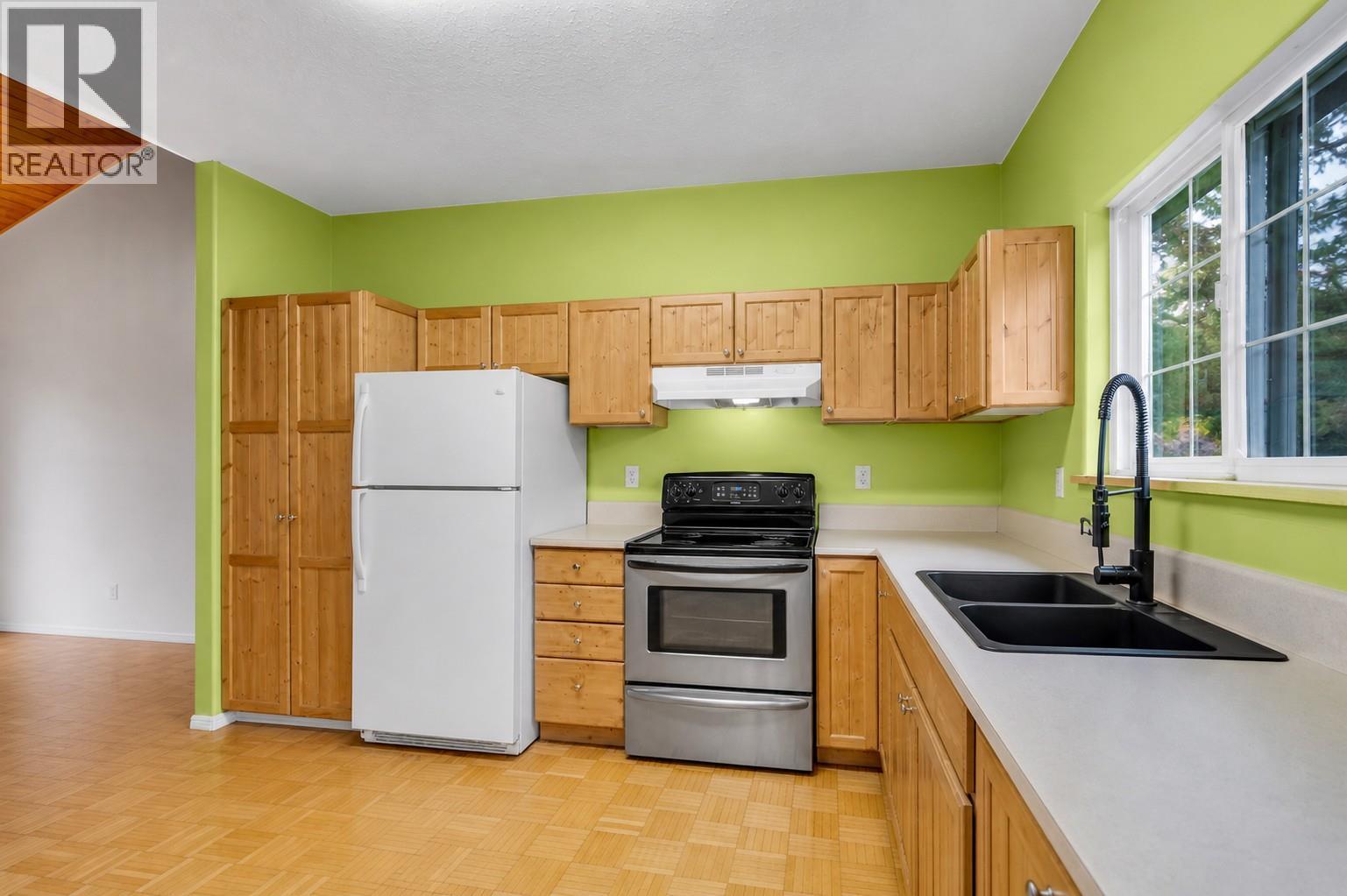 523 Grand Oro Road, Kaleden, British Columbia  V0H 1K0 - Photo 16 - 10385721