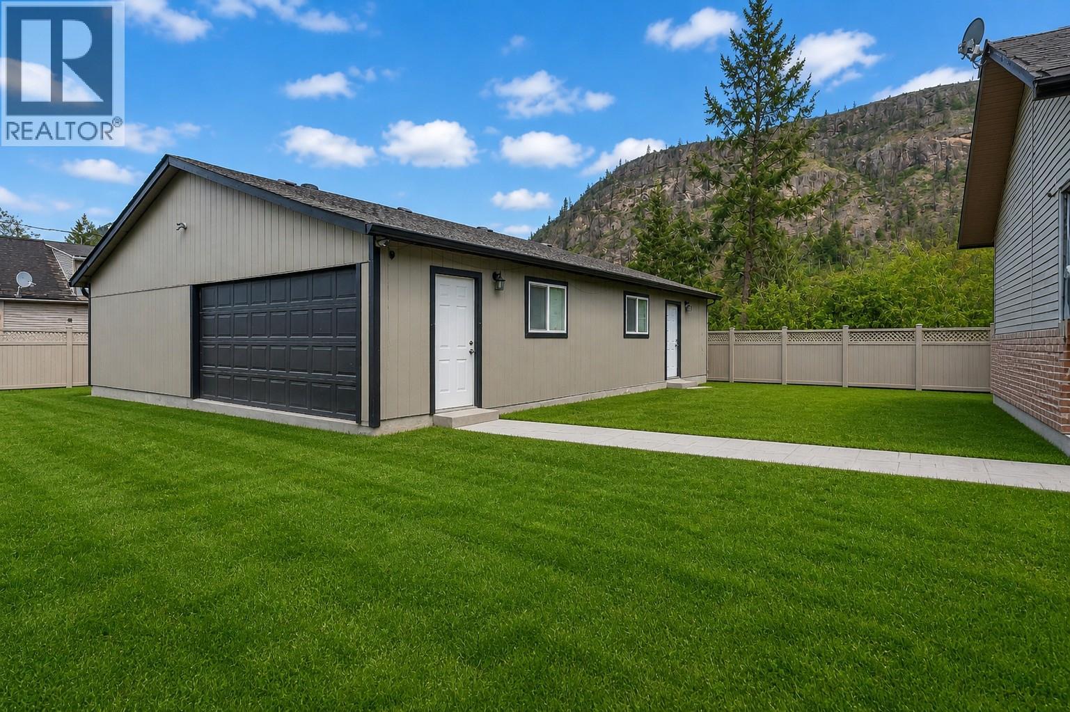 523 Grand Oro Road, Kaleden, British Columbia  V0H 1K0 - Photo 36 - 10385721