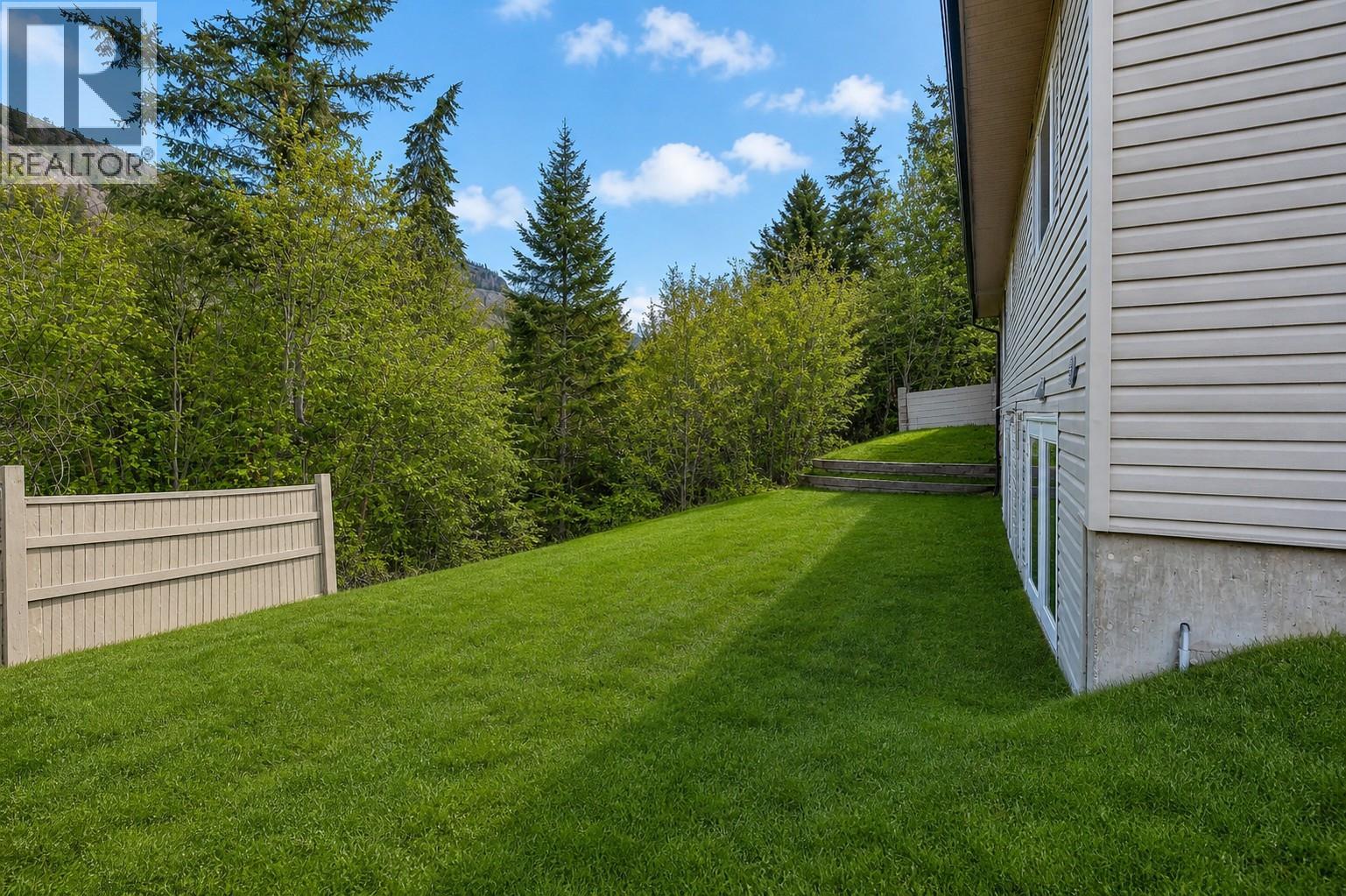 523 Grand Oro Road, Kaleden, British Columbia  V0H 1K0 - Photo 37 - 10385721