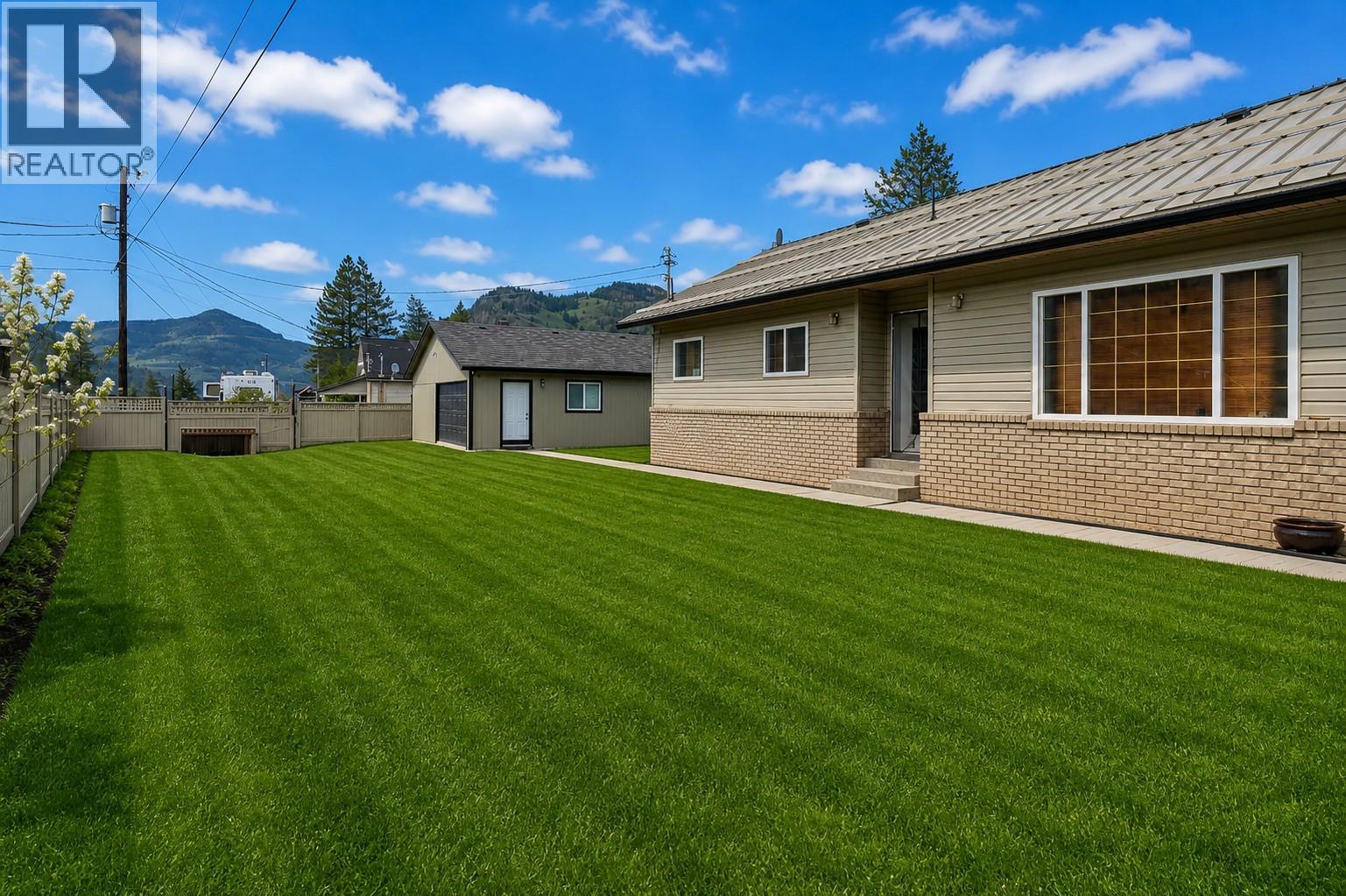 523 Grand Oro Road, Kaleden, British Columbia  V0H 1K0 - Photo 40 - 10385721