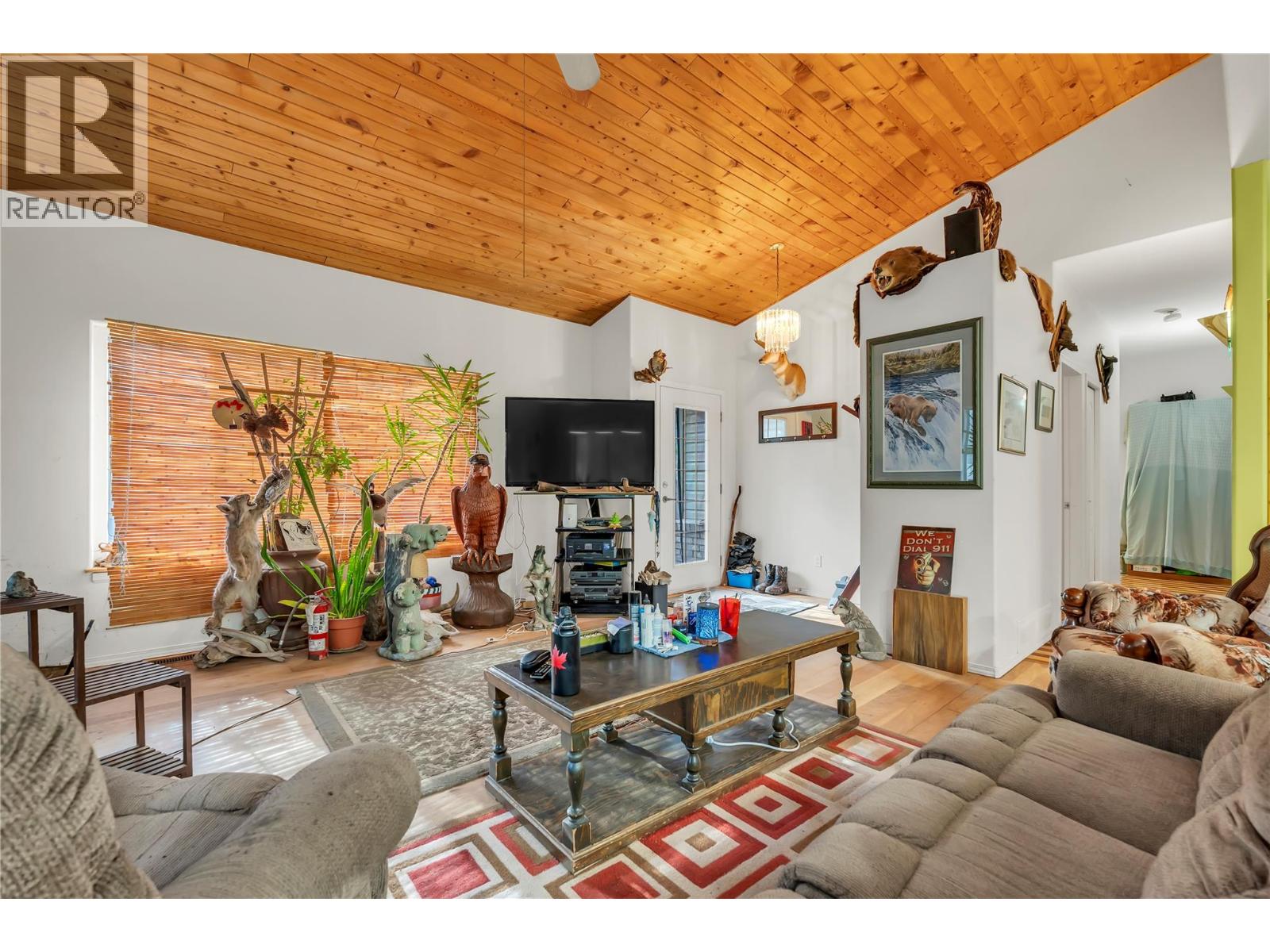 523 Grand Oro Road, Kaleden, British Columbia  V0H 1K0 - Photo 5 - 10385721