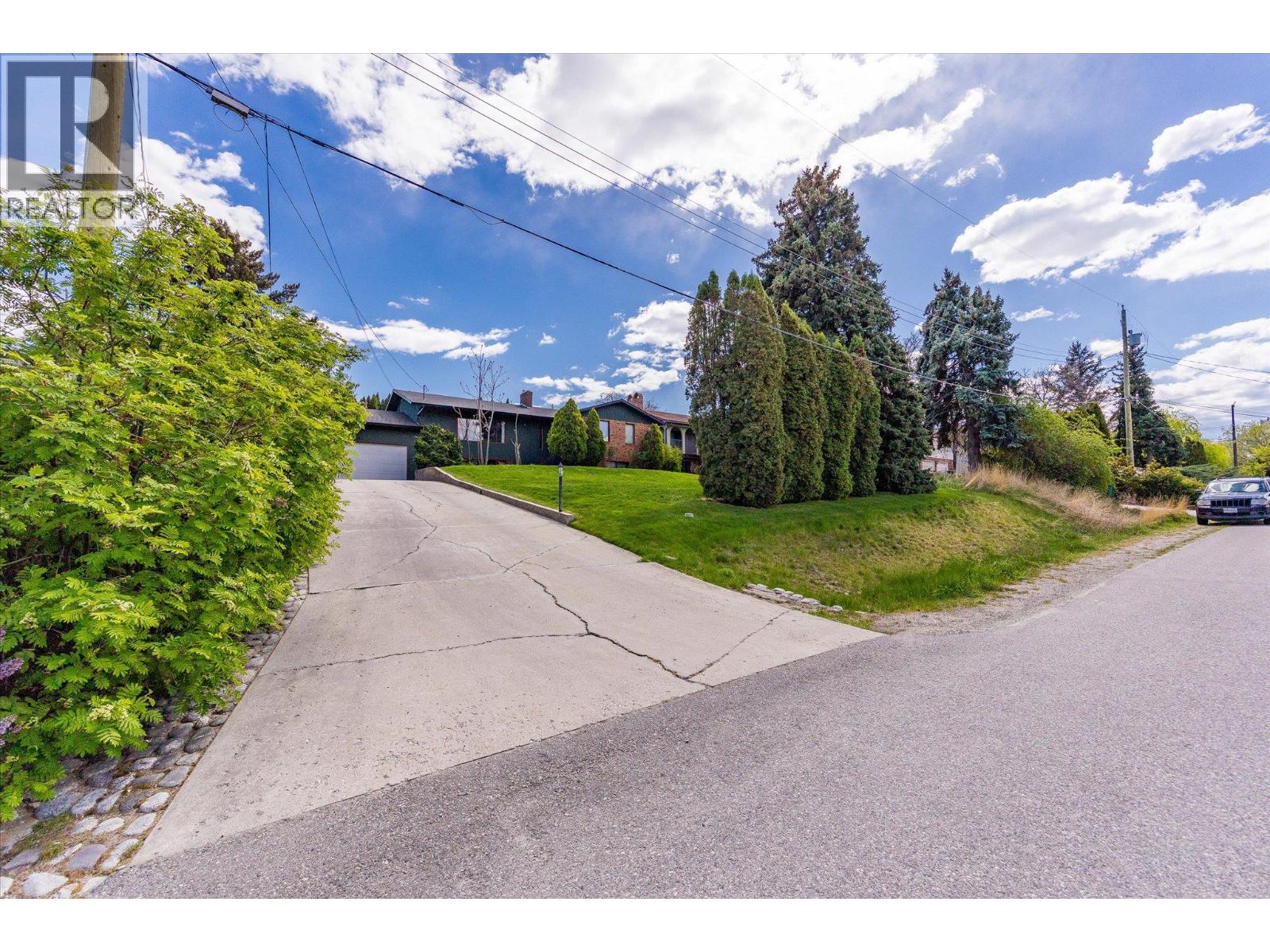 2425 Collingwood Road, West Kelowna, British Columbia  V1Z 3C3 - Photo 3 - 10385535