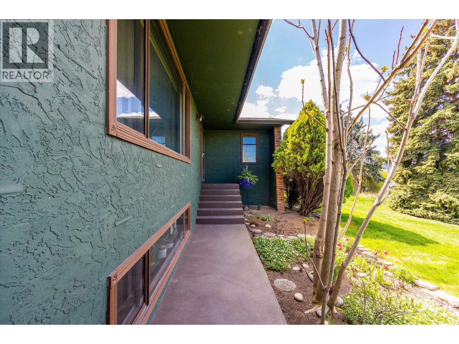 2425 Collingwood Road, West Kelowna, British Columbia  V1Z 3C3 - Photo 6 - 10385535