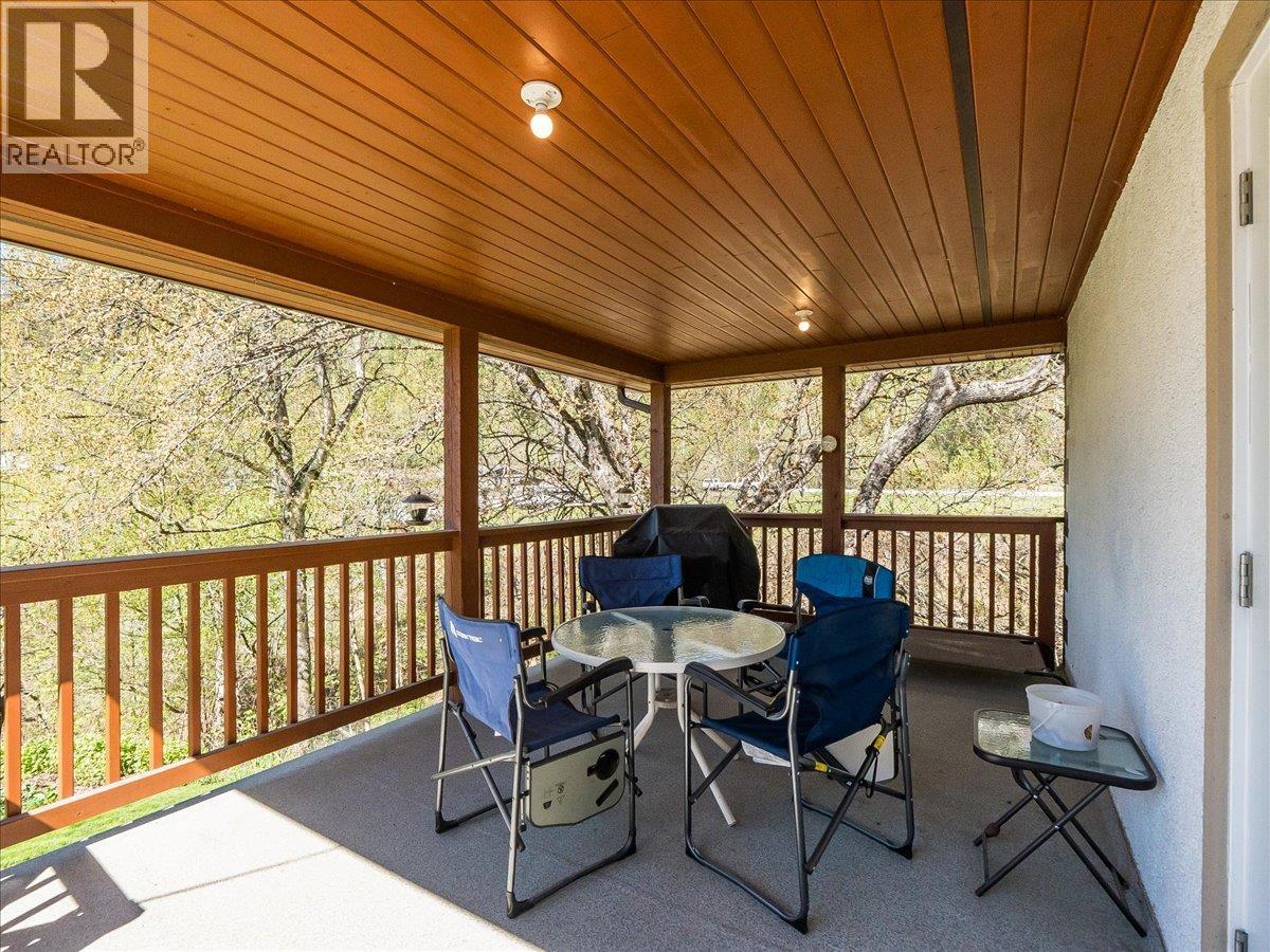 1448 Pass Creek Road, Castlegar, British Columbia  V1N 4S2 - Photo 10 - 10385233