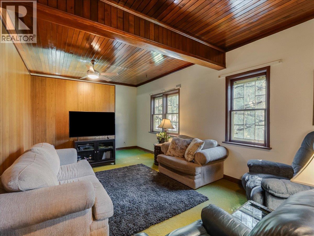 1448 Pass Creek Road, Castlegar, British Columbia  V1N 4S2 - Photo 23 - 10385233