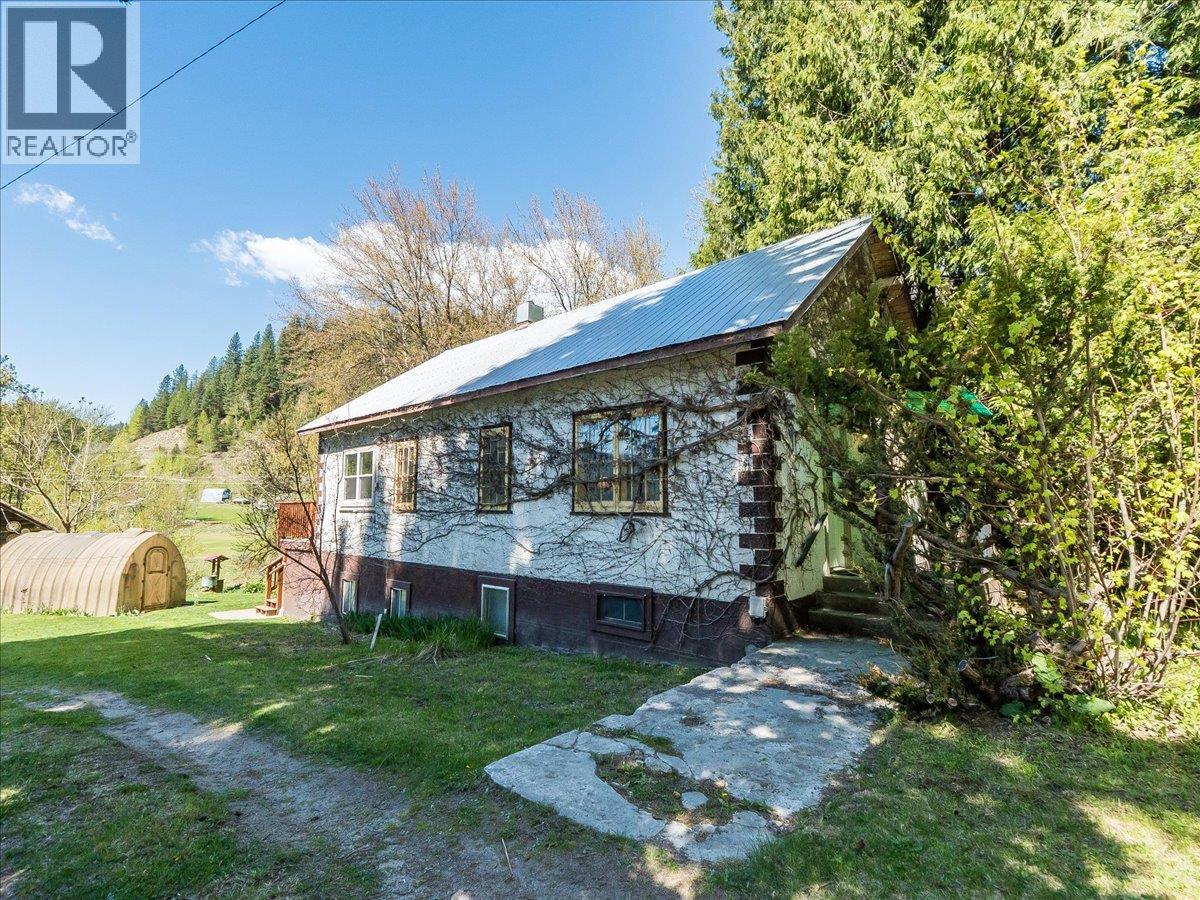 1448 Pass Creek Road, Castlegar, British Columbia  V1N 4S2 - Photo 63 - 10385233