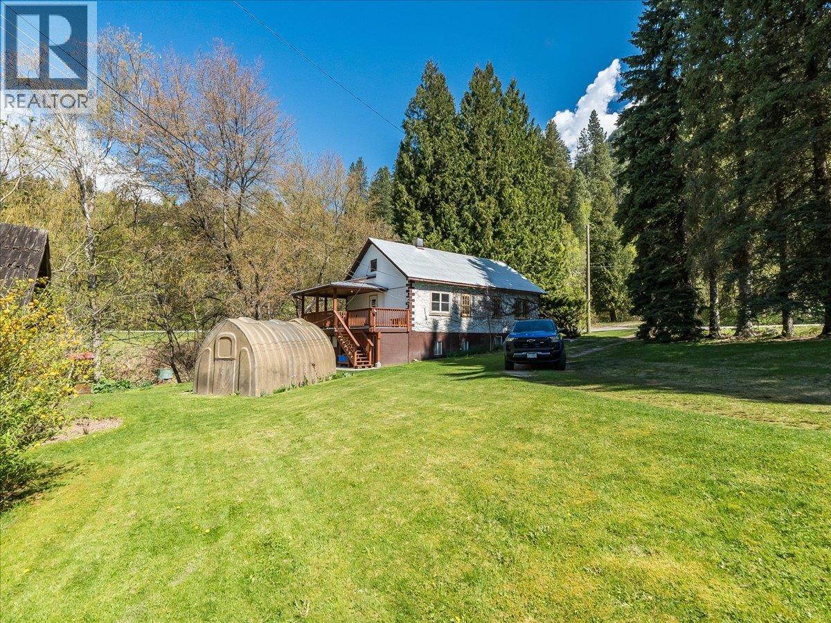 1448 Pass Creek Road, Castlegar, British Columbia  V1N 4S2 - Photo 7 - 10385233