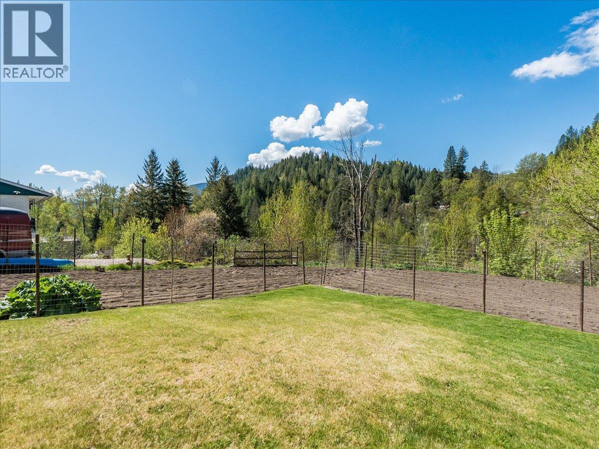 1448 Pass Creek Road, Castlegar, British Columbia  V1N 4S2 - Photo 75 - 10385233