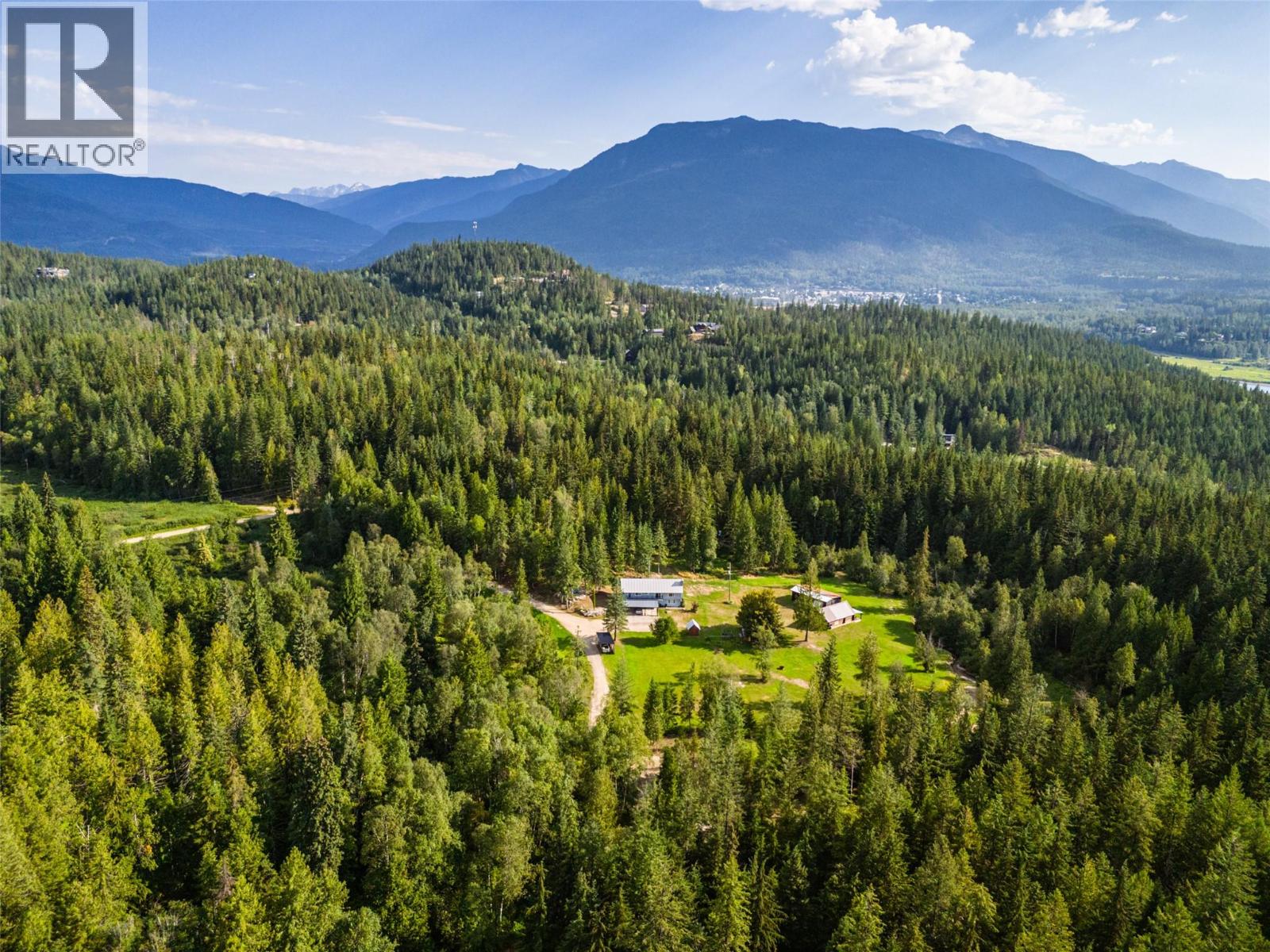 1750 Highway 23 South Highway S, Revelstoke, British Columbia  V0E 2S0 - Photo 12 - 10385651