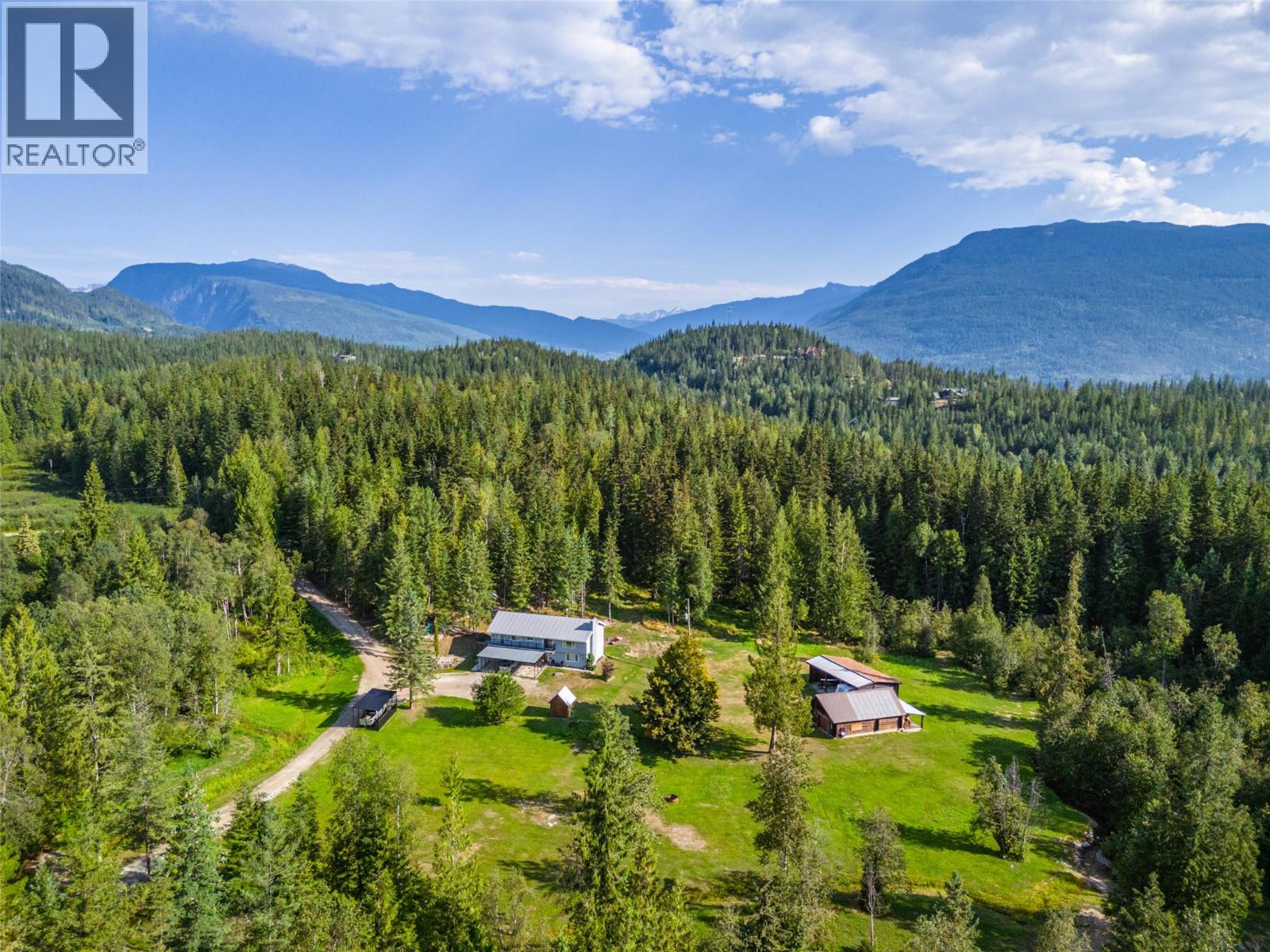1750 Highway 23 South Highway S, Revelstoke, British Columbia  V0E 2S0 - Photo 13 - 10385651