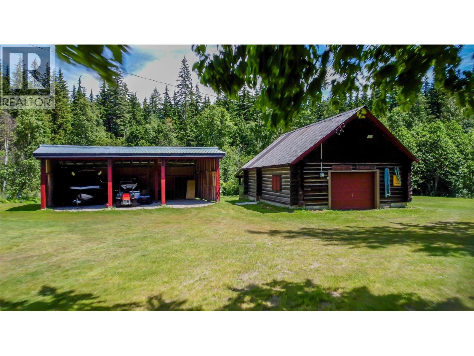 1750 Highway 23 South Highway S, Revelstoke, British Columbia  V0E 2S0 - Photo 5 - 10385651