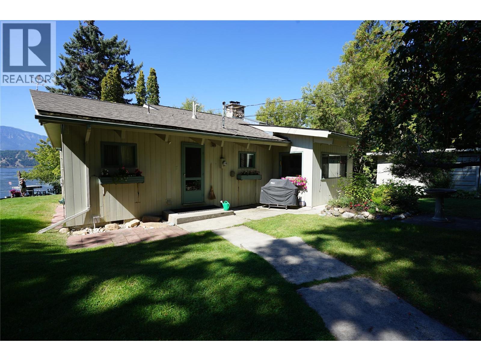 4806 Andreen Road, Windermere, British Columbia  V0B 2L1 - Photo 11 - 10361192
