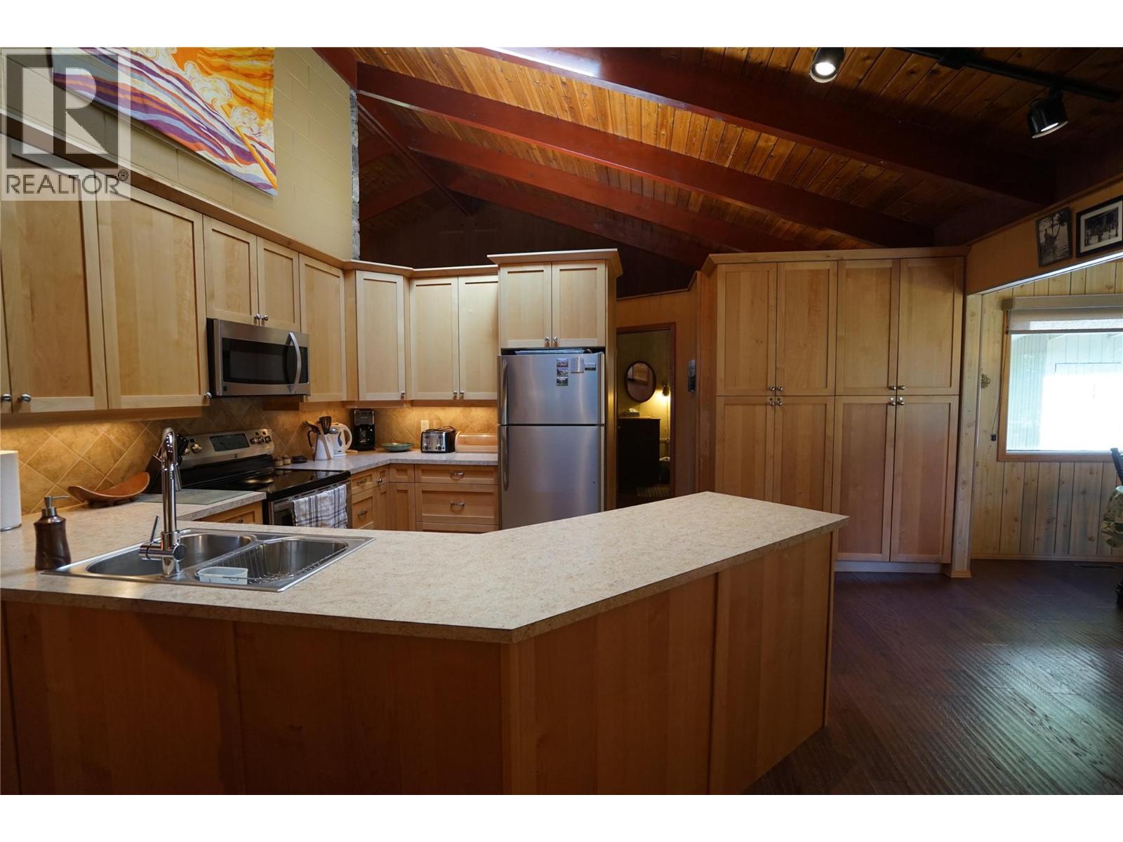 4806 Andreen Road, Windermere, British Columbia  V0B 2L1 - Photo 17 - 10361192