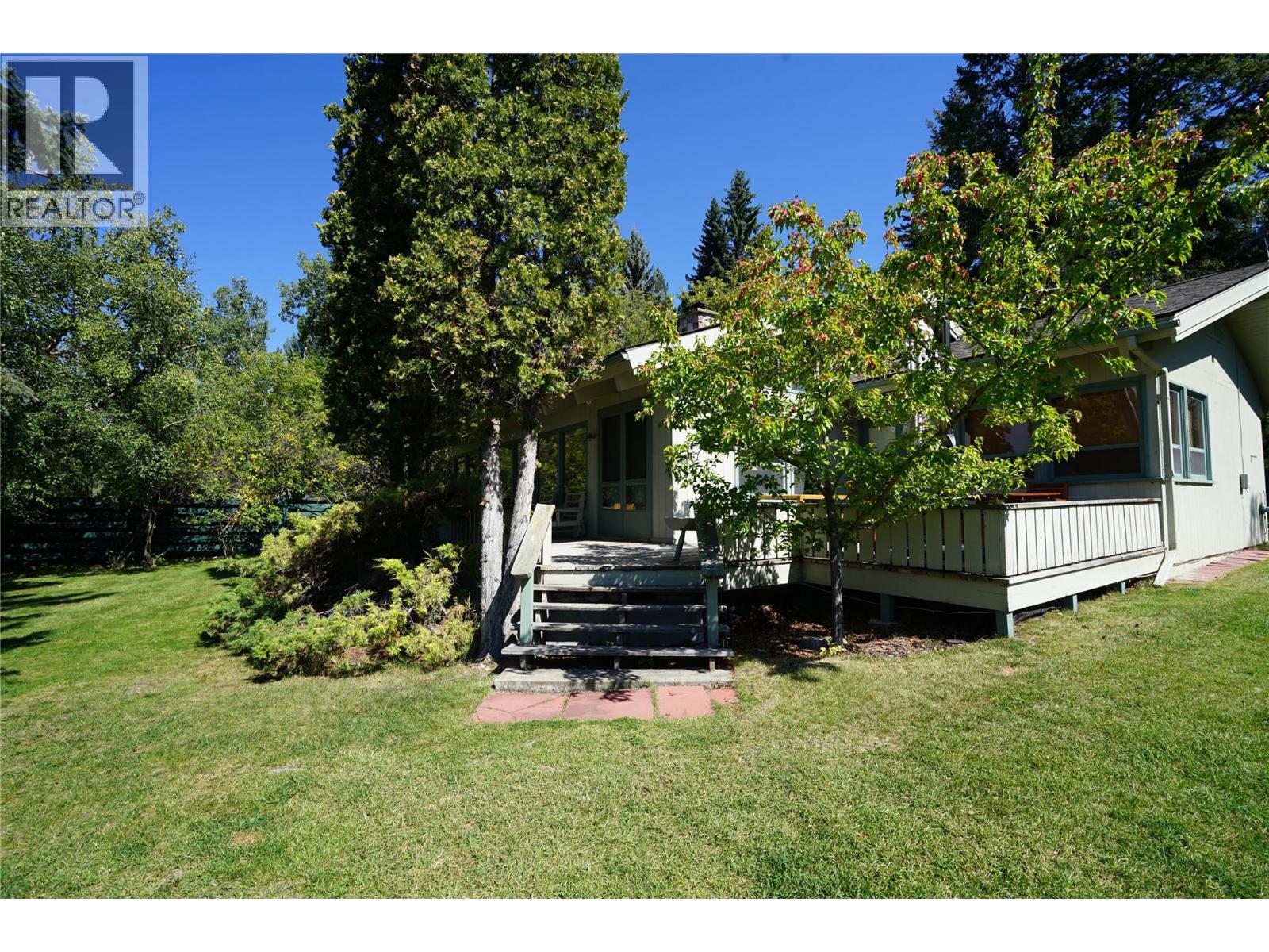 4806 Andreen Road, Windermere, British Columbia  V0B 2L1 - Photo 9 - 10361192