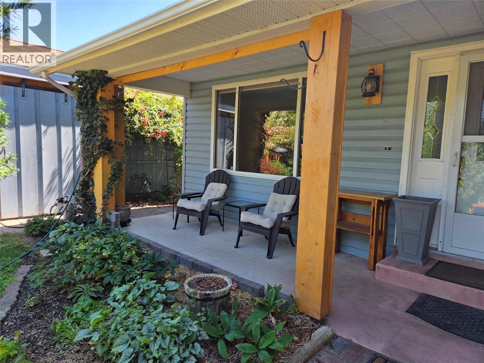 425 3rd Avenue, Keremeos, British Columbia  V0X 1N2 - Photo 2 - 10385674