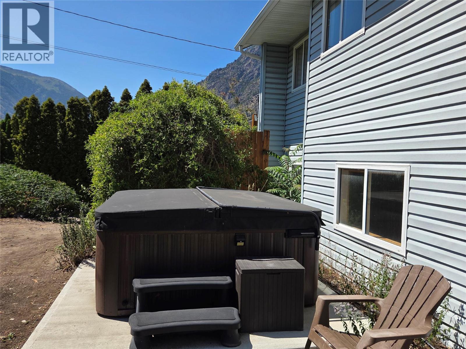 425 3rd Avenue, Keremeos, British Columbia  V0X 1N2 - Photo 35 - 10385674