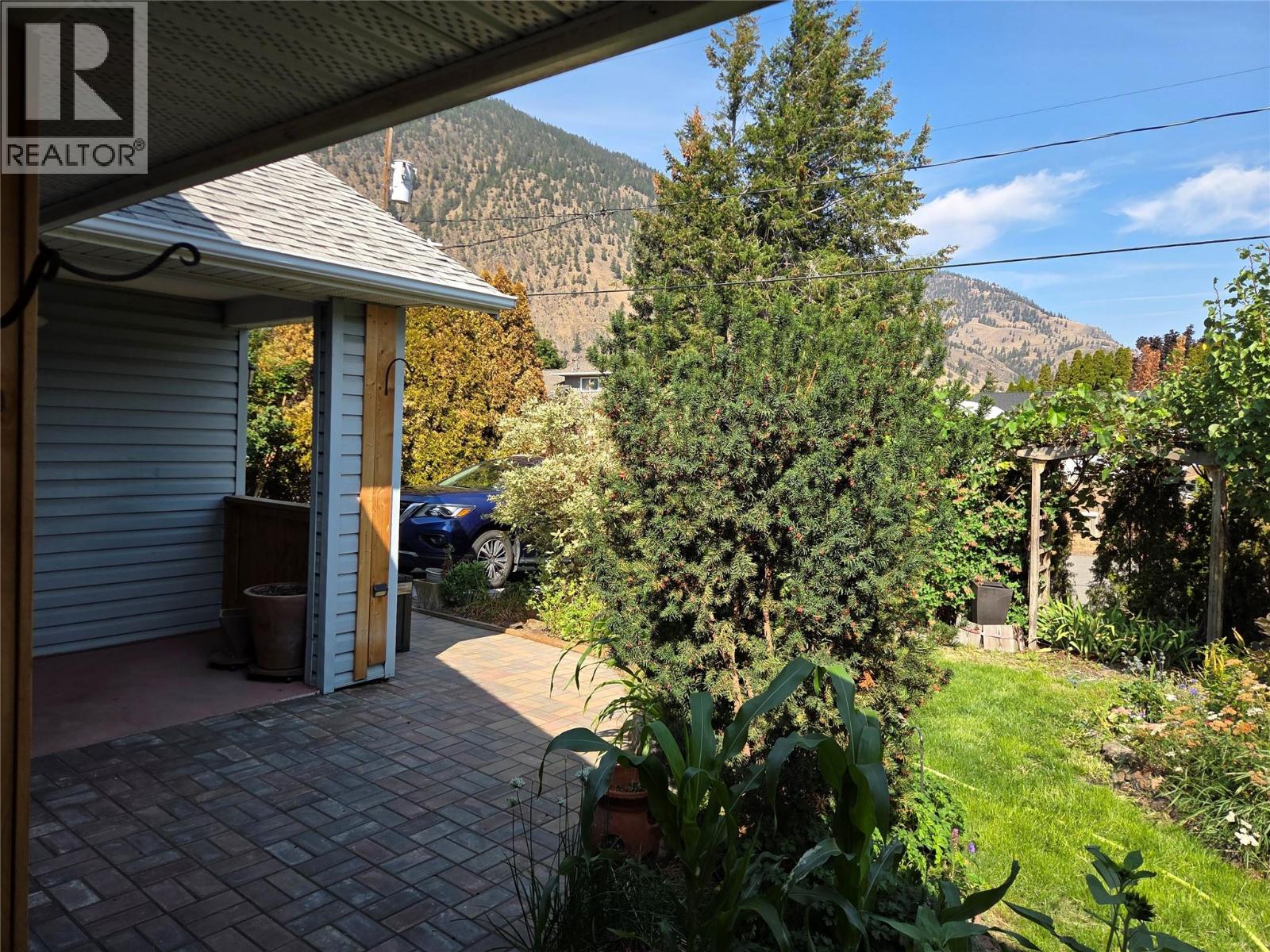 425 3rd Avenue, Keremeos, British Columbia  V0X 1N2 - Photo 52 - 10385674