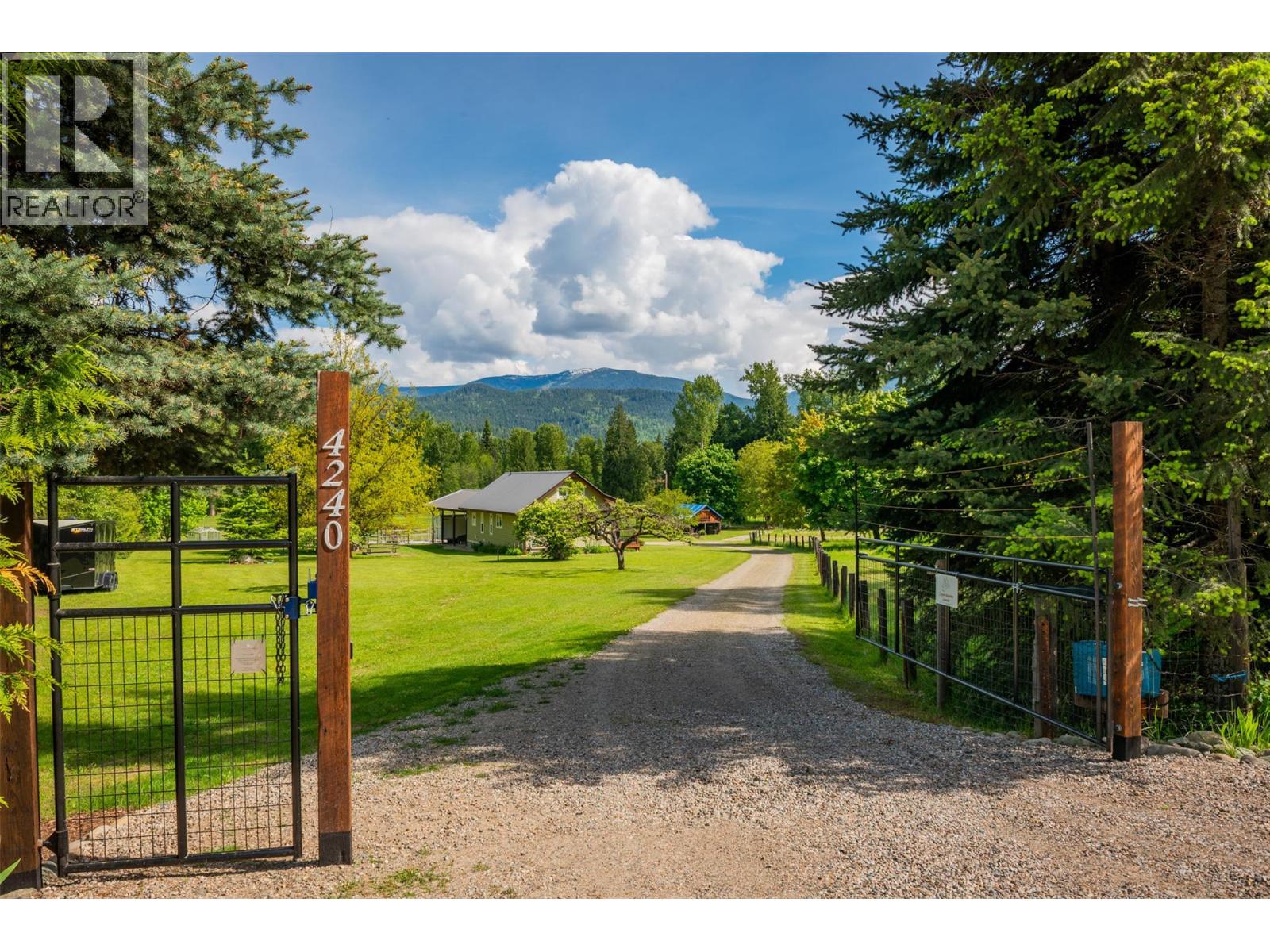 4240 Blewett Road, nelson, British Columbia