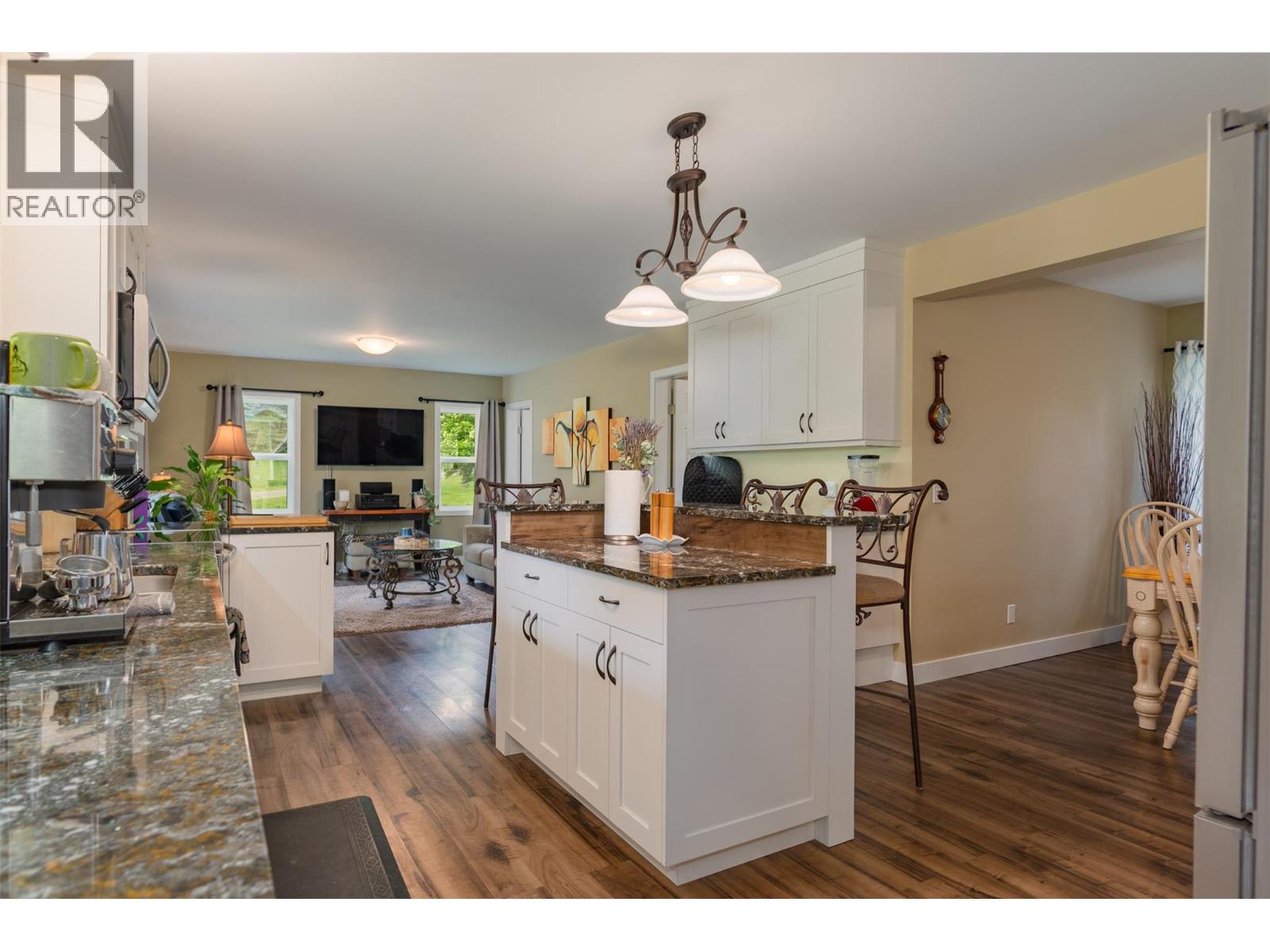 4240 Blewett Road, Nelson, British Columbia  V1L 6X2 - Photo 10 - 10385269