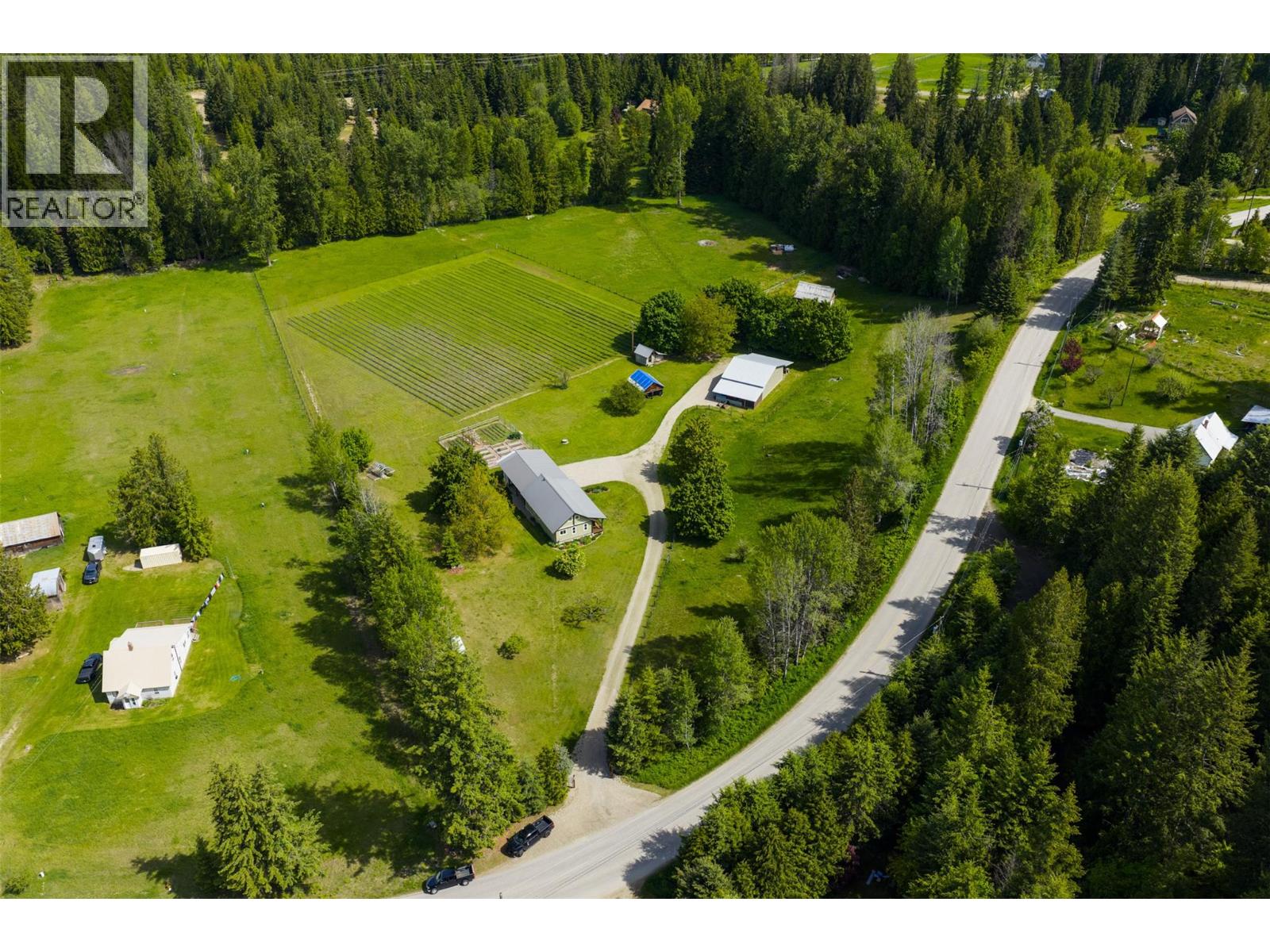 4240 Blewett Road, Nelson, British Columbia  V1L 6X2 - Photo 2 - 10385269