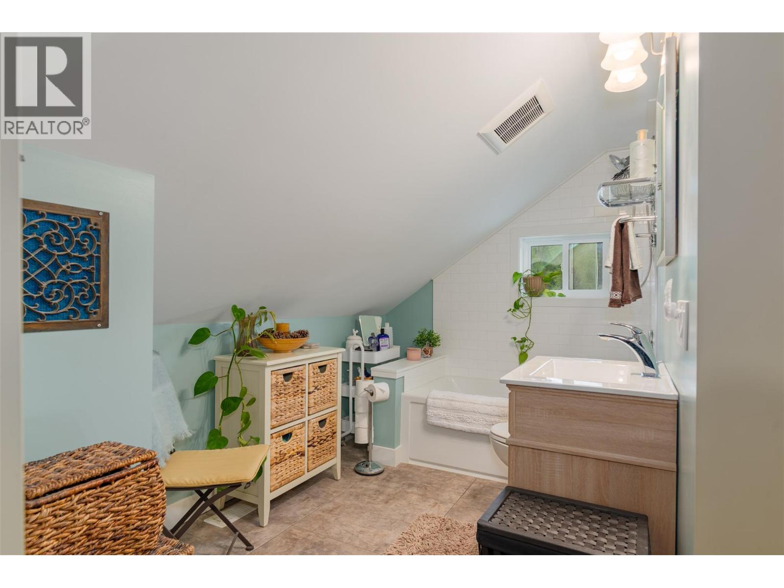 4240 Blewett Road, Nelson, British Columbia  V1L 6X2 - Photo 30 - 10385269