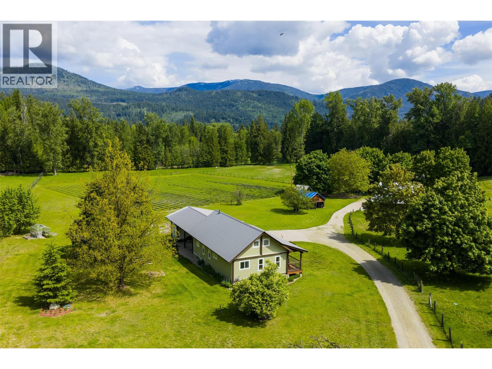 4240 Blewett Road, Nelson, British Columbia  V1L 6X2 - Photo 4 - 10385269