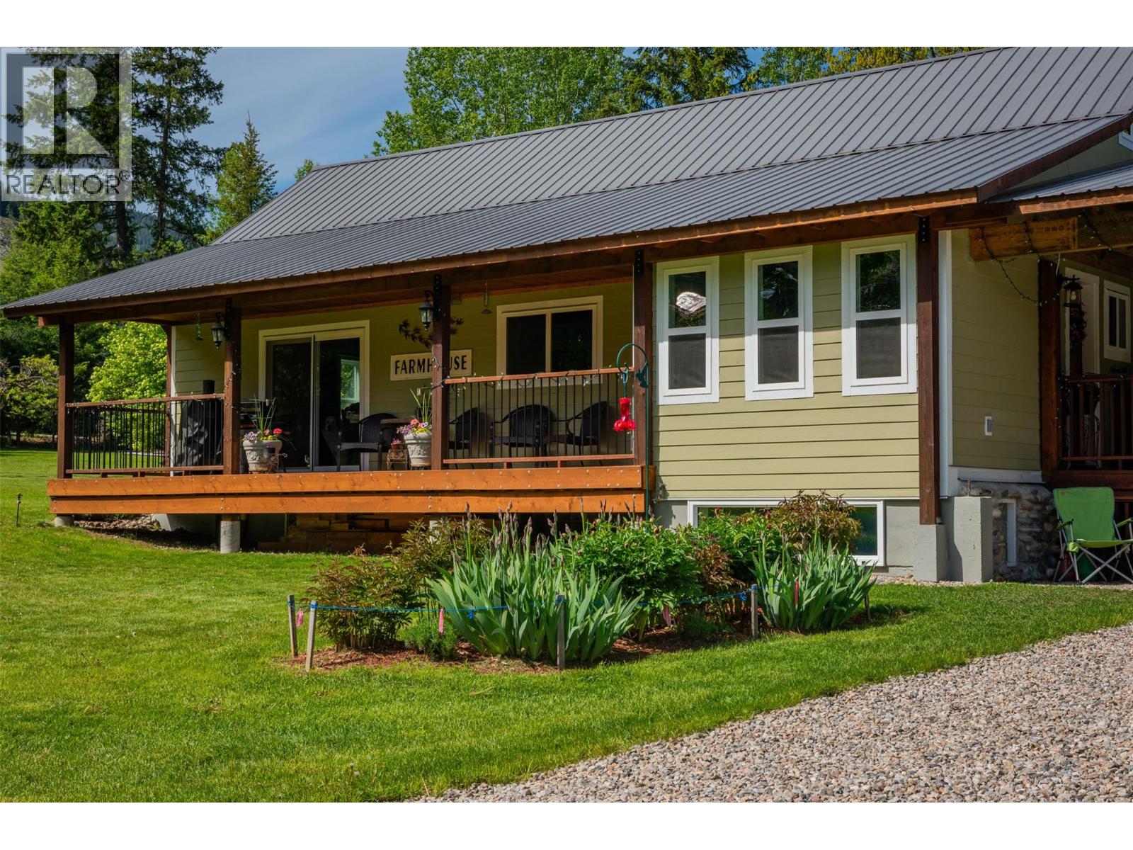4240 Blewett Road, Nelson, British Columbia  V1L 6X2 - Photo 8 - 10385269