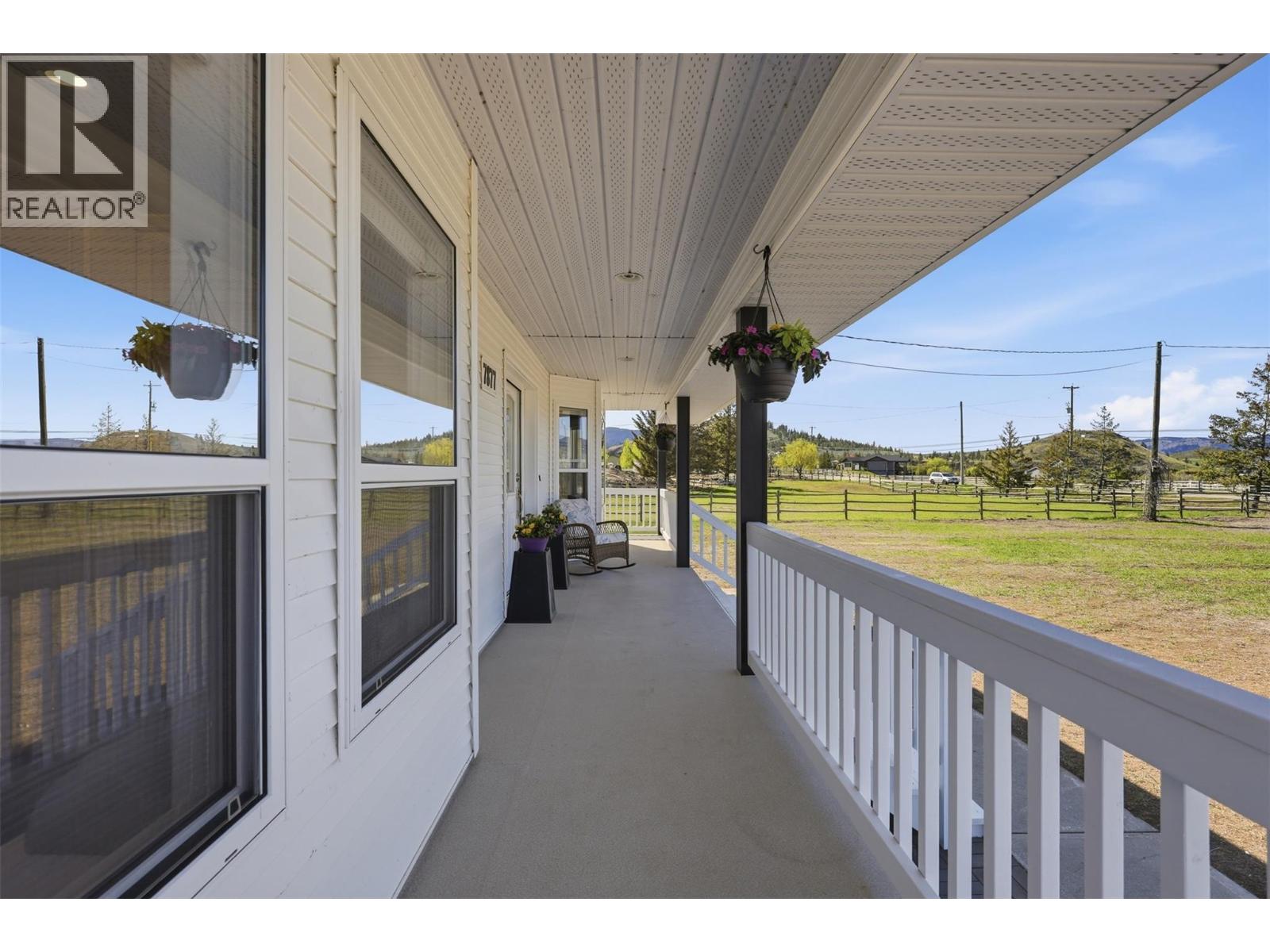 7877 Barnhartvale Road, Kamloops, British Columbia  V2C 6V9 - Photo 4 - 10385036