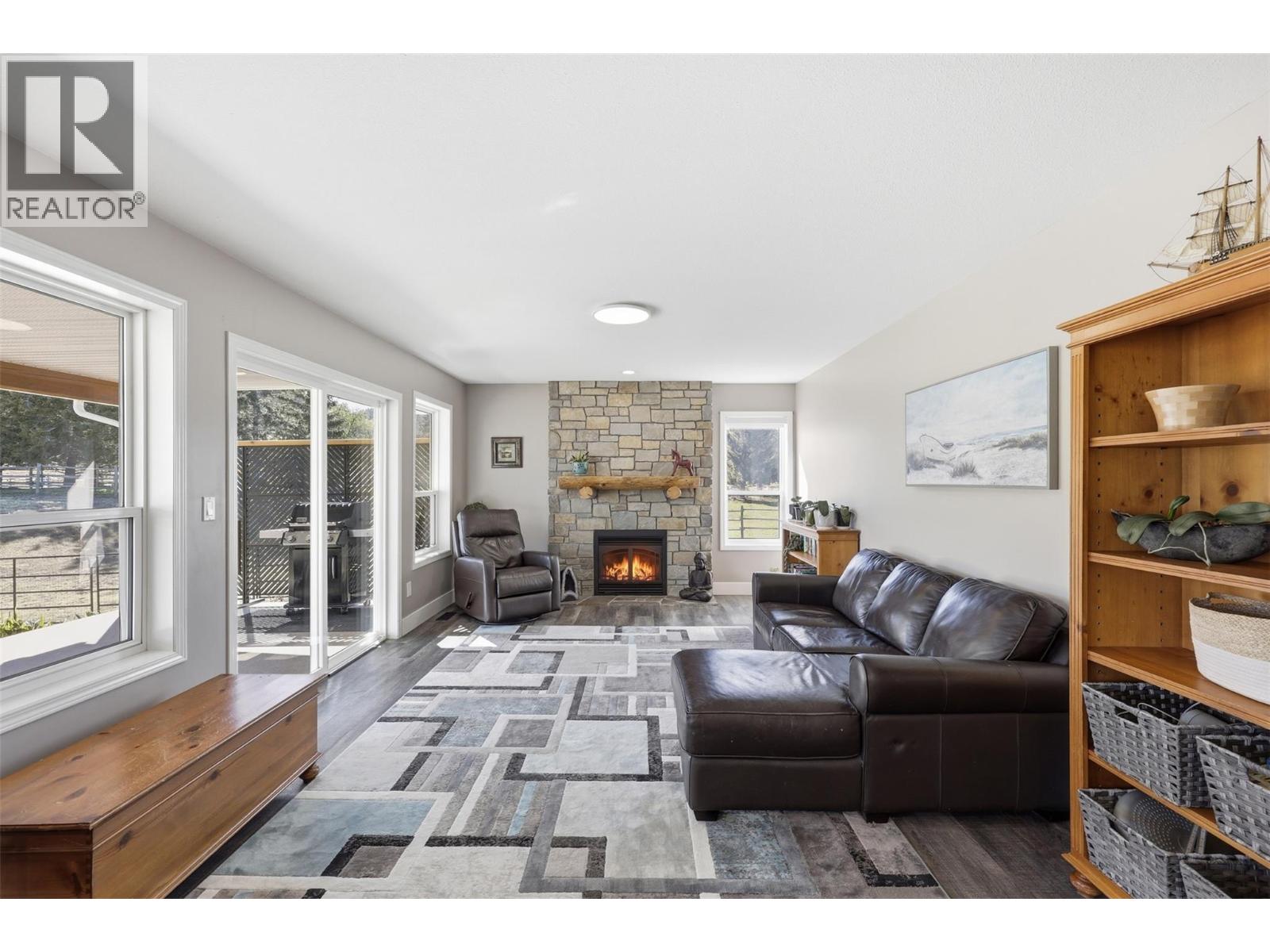 7877 Barnhartvale Road, Kamloops, British Columbia  V2C 6V9 - Photo 8 - 10385036