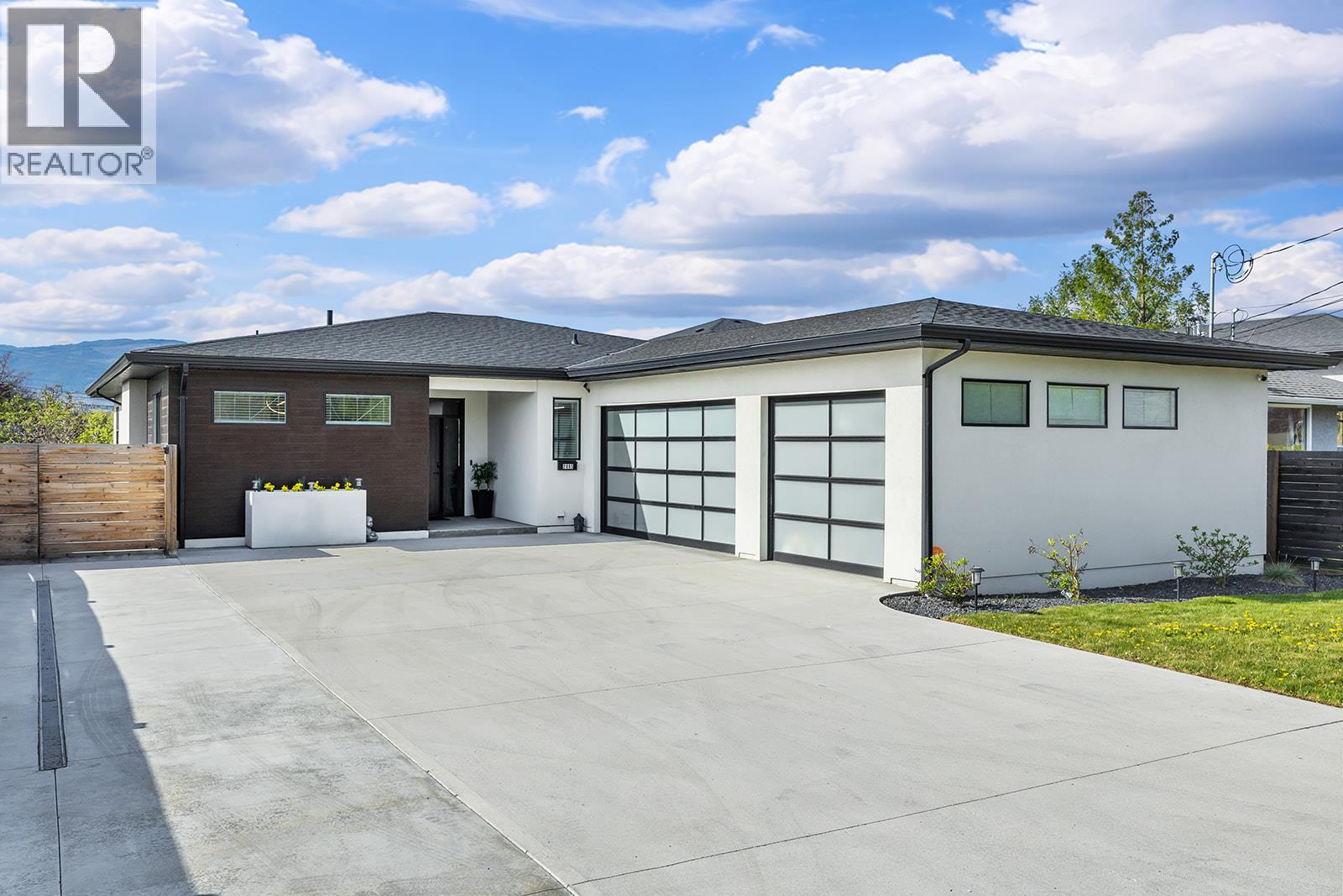 2095 Byrns Road, Kelowna, British Columbia  V1W 2G3 - Photo 12 - 10384946