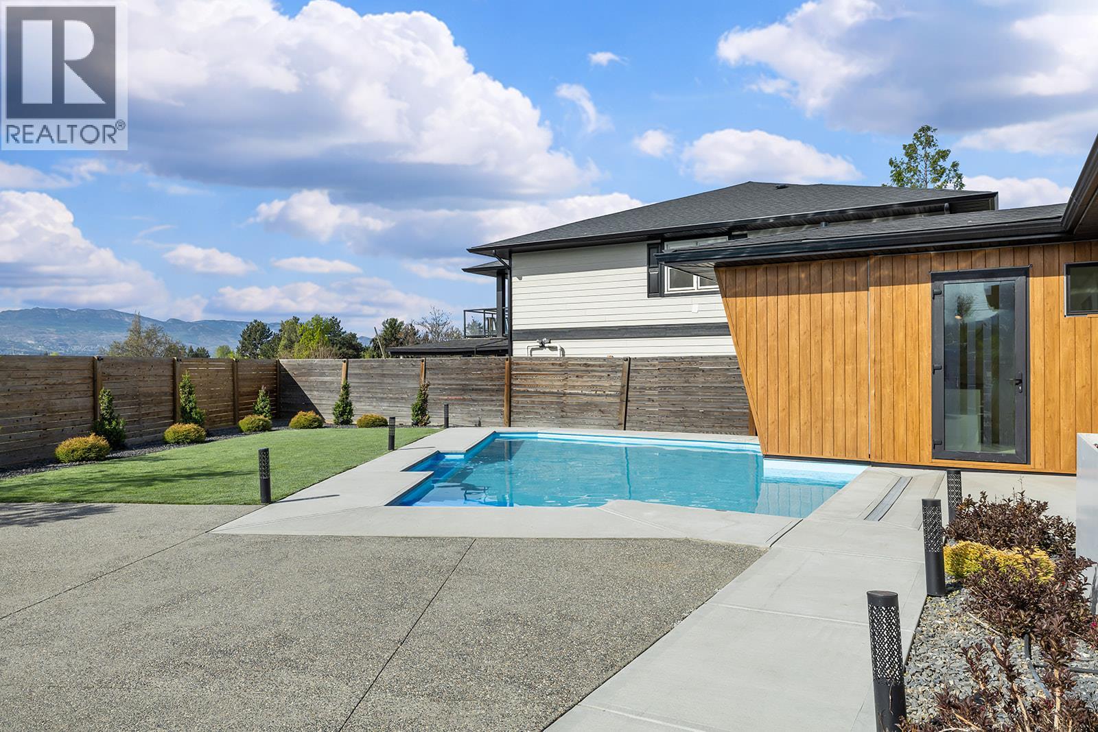 2095 Byrns Road, Kelowna, British Columbia  V1W 2G3 - Photo 18 - 10384946
