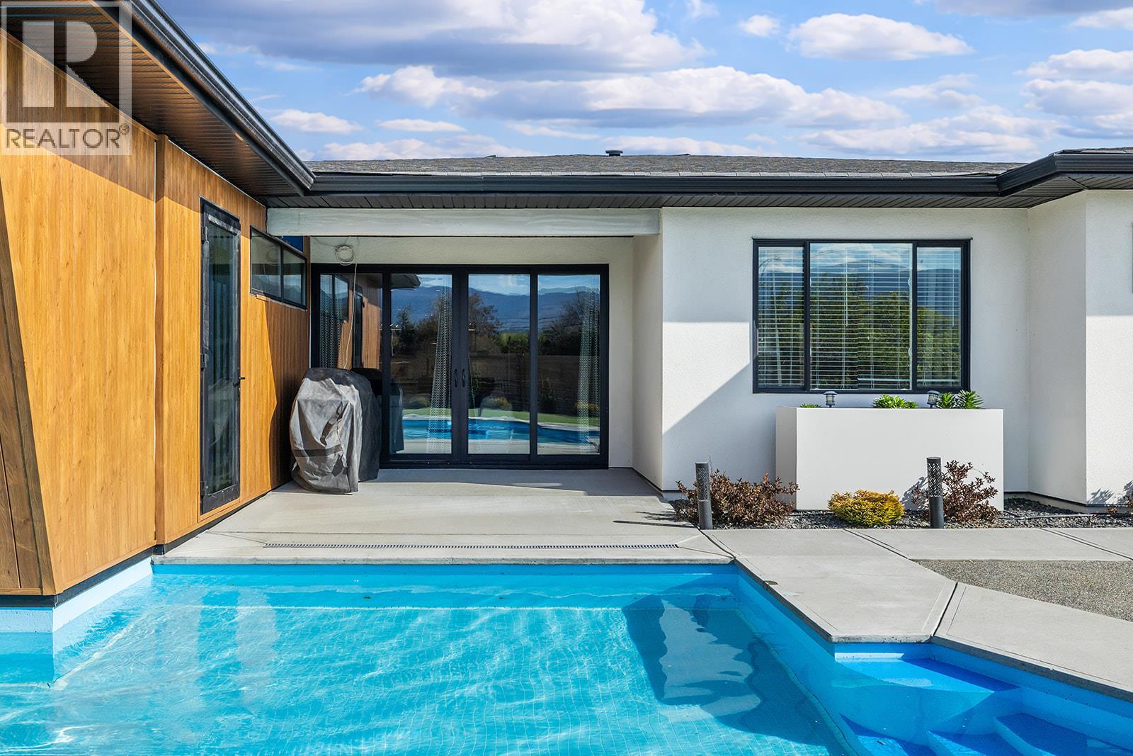 2095 Byrns Road, Kelowna, British Columbia  V1W 2G3 - Photo 20 - 10384946