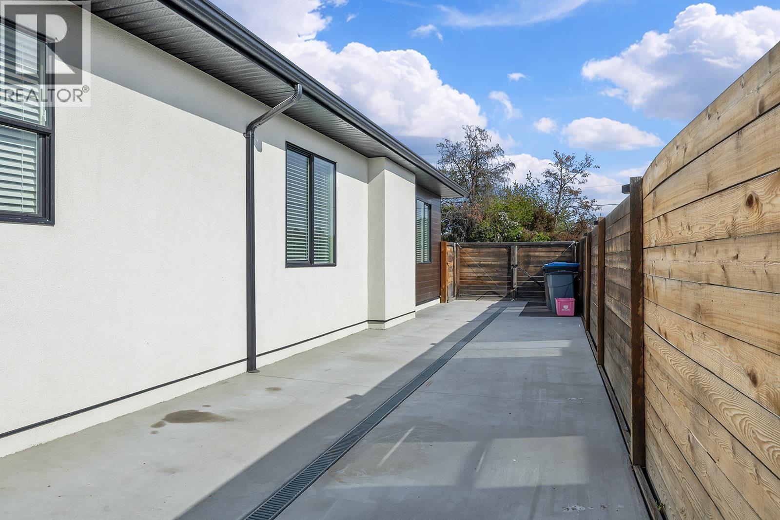 2095 Byrns Road, Kelowna, British Columbia  V1W 2G3 - Photo 62 - 10384946