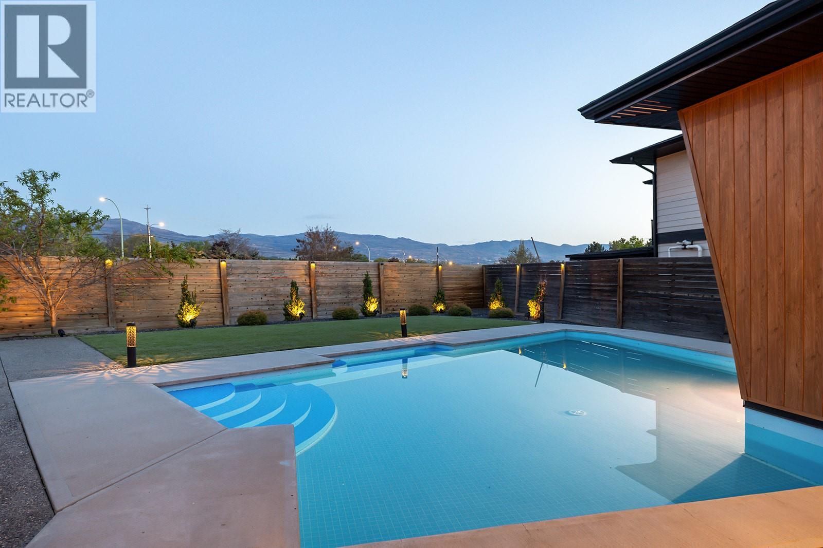 2095 Byrns Road, Kelowna, British Columbia  V1W 2G3 - Photo 8 - 10384946