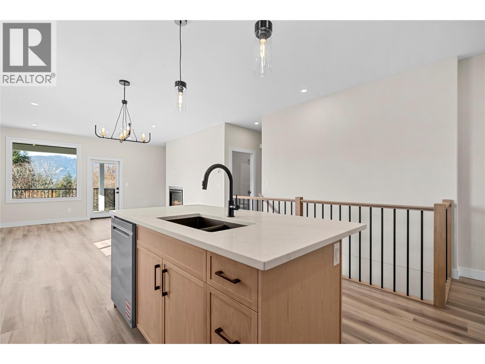 2951 27 Street Ne, Salmon Arm, British Columbia  V1E 2Z7 - Photo 10 - 10385745