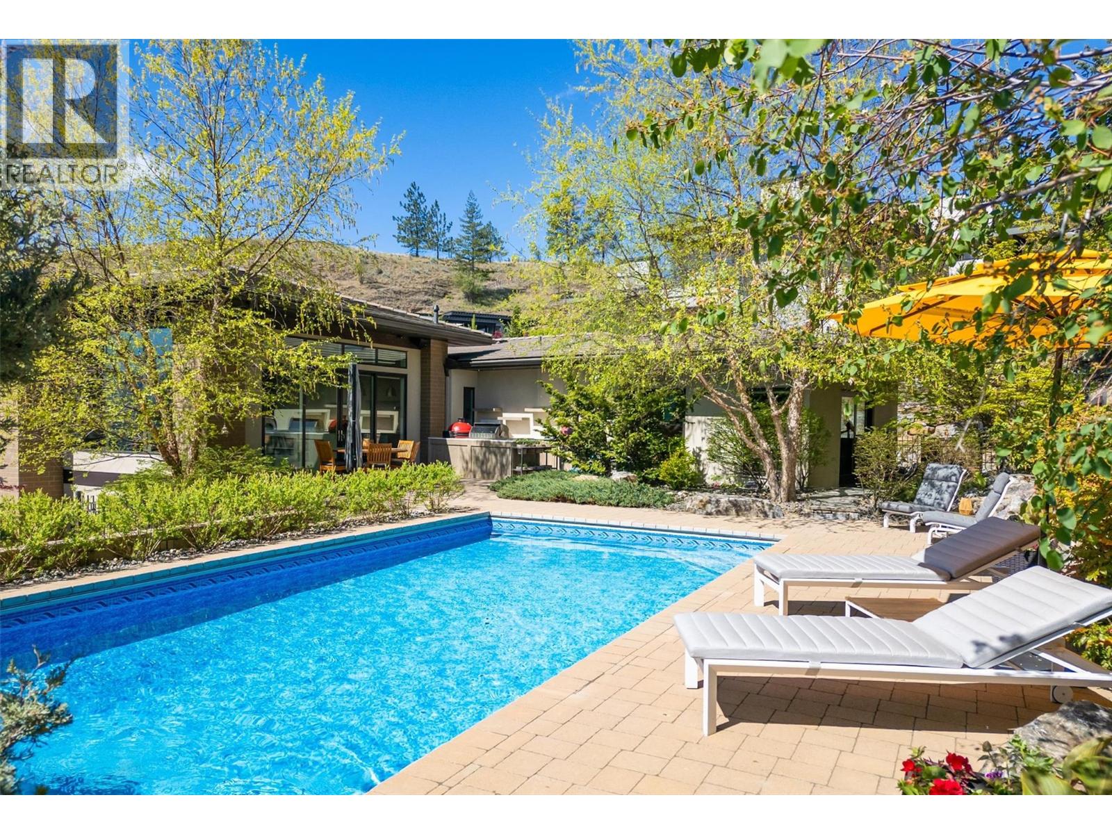 741 Pinehaven Court, kelowna, British Columbia