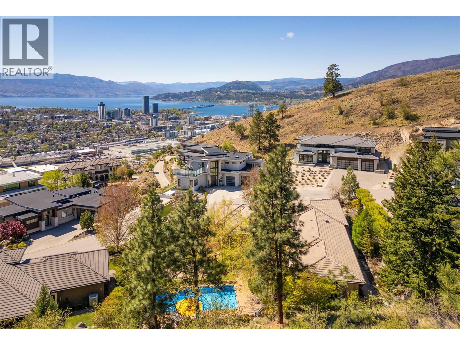741 Pinehaven Court, Kelowna, British Columbia  V1V 2Y3 - Photo 4 - 10382672