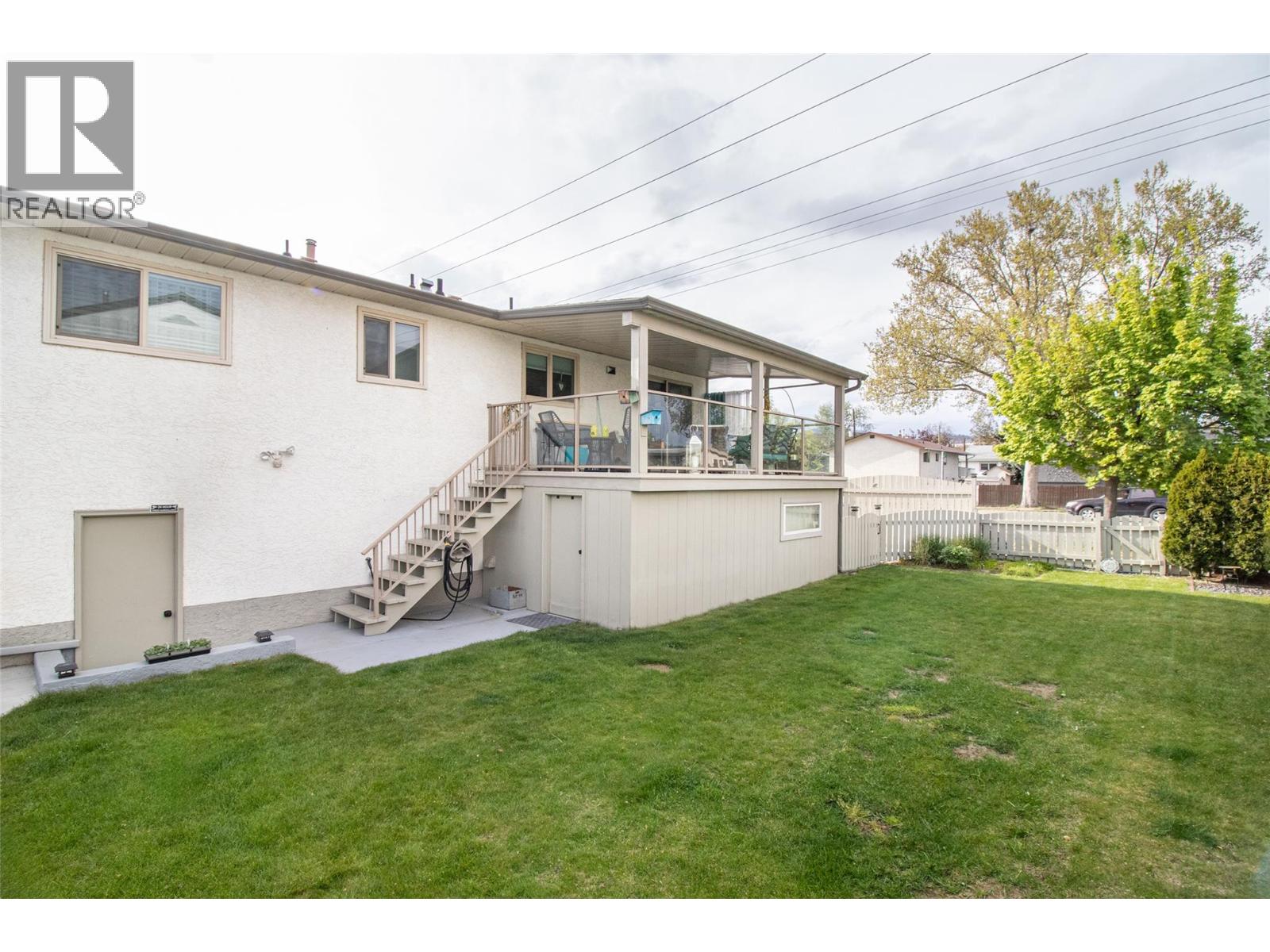 2111 Wilkinson Street, Kelowna, British Columbia  V1Y 4A1 - Photo 32 - 10385509